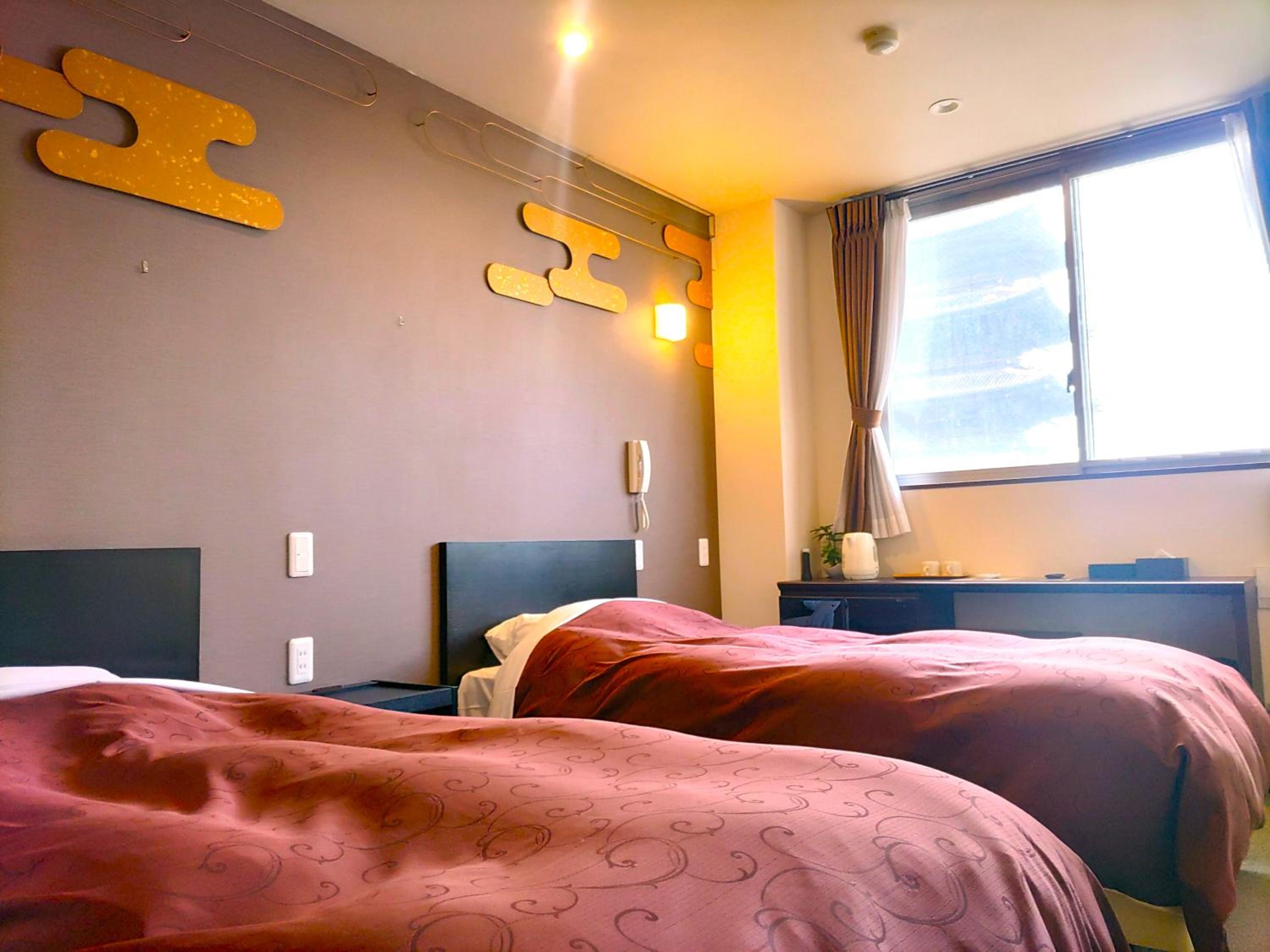 Twin Room with View - Photo 4