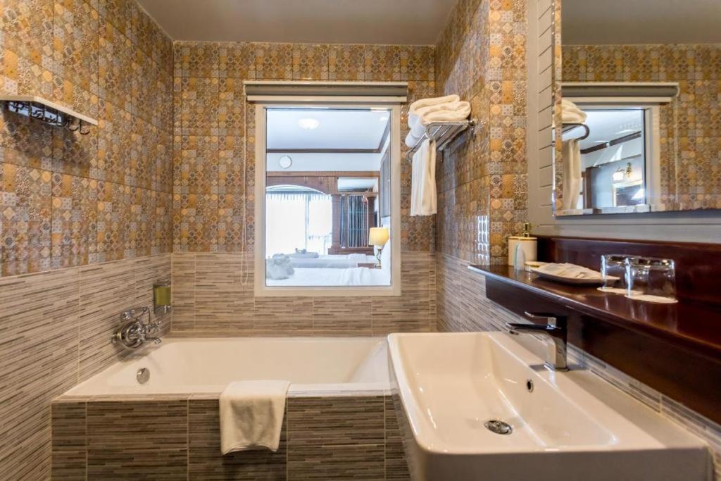 Family Suite - Photo 2