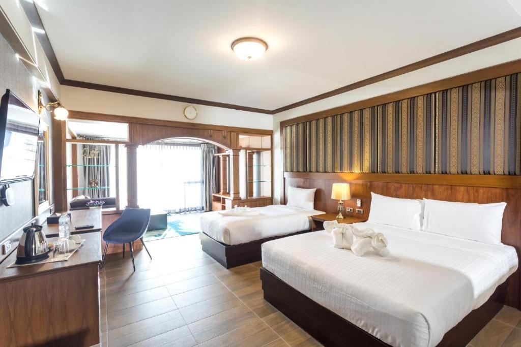 Family Suite - Photo 9