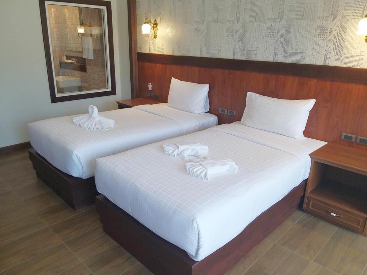 Deluxe Twin Room - Photo 14