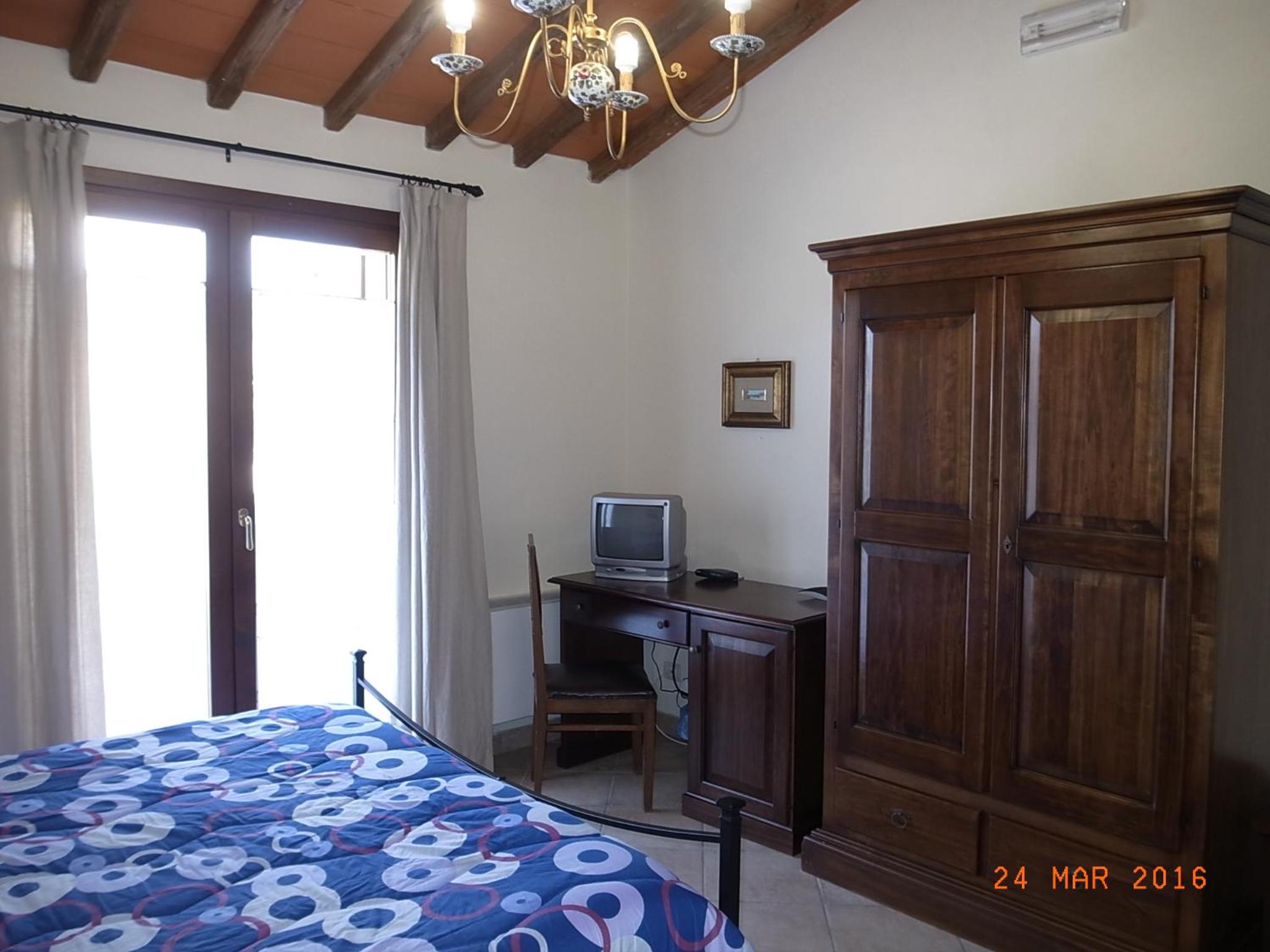 Double Room with Extra Bed photo 2