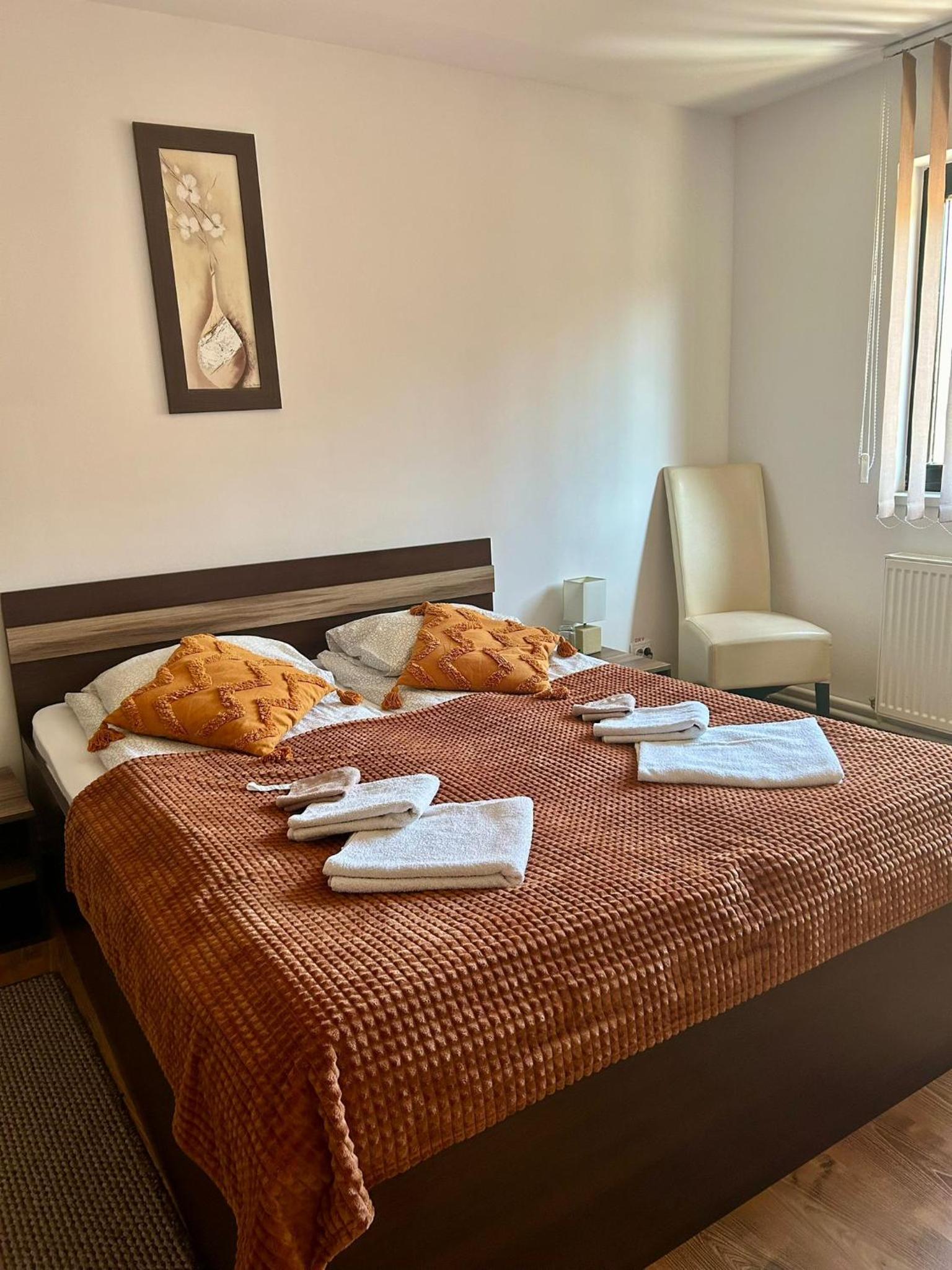 Double Room with Private Bathroom photo 3
