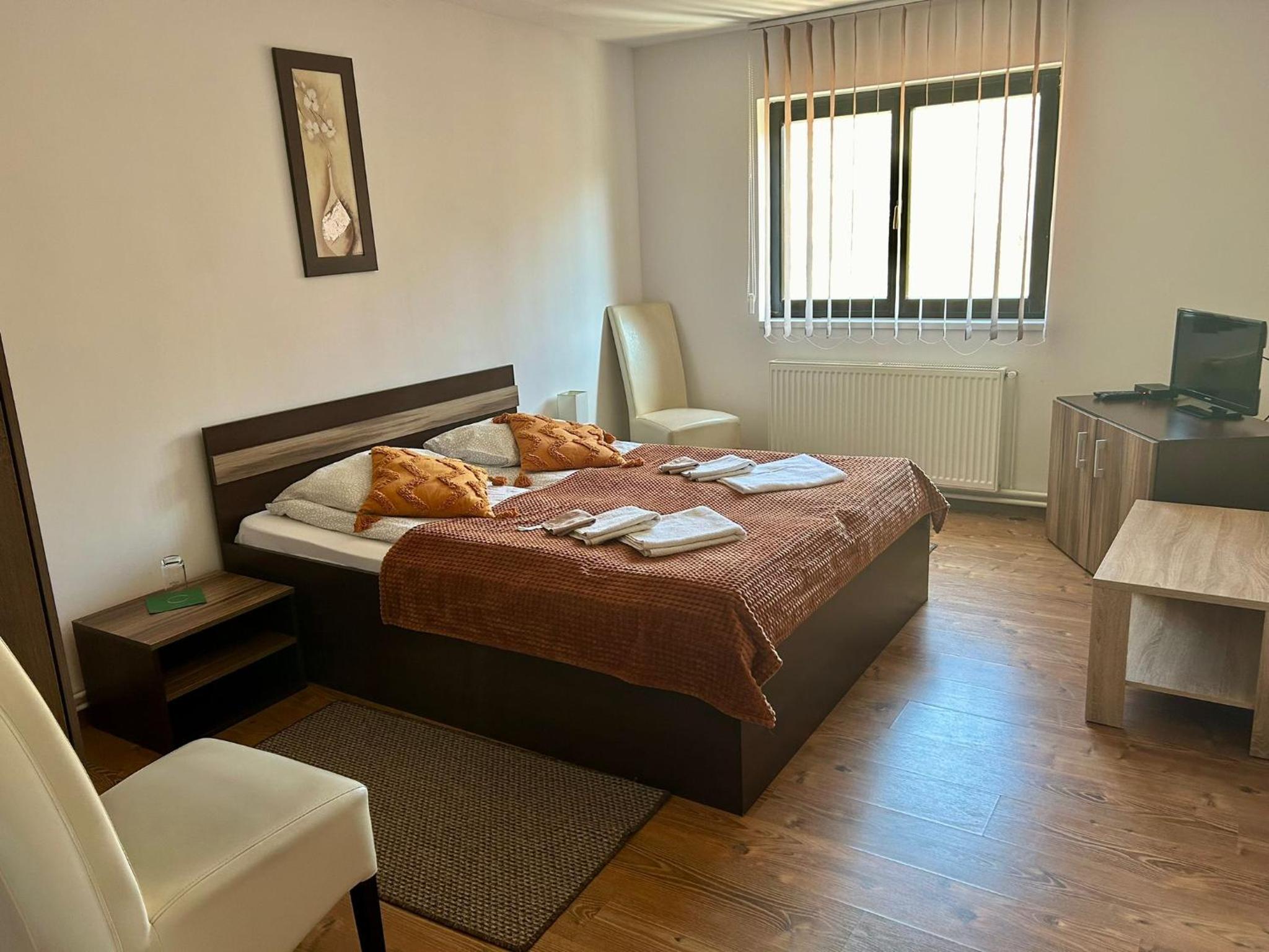 Double Room with Private Bathroom photo 1