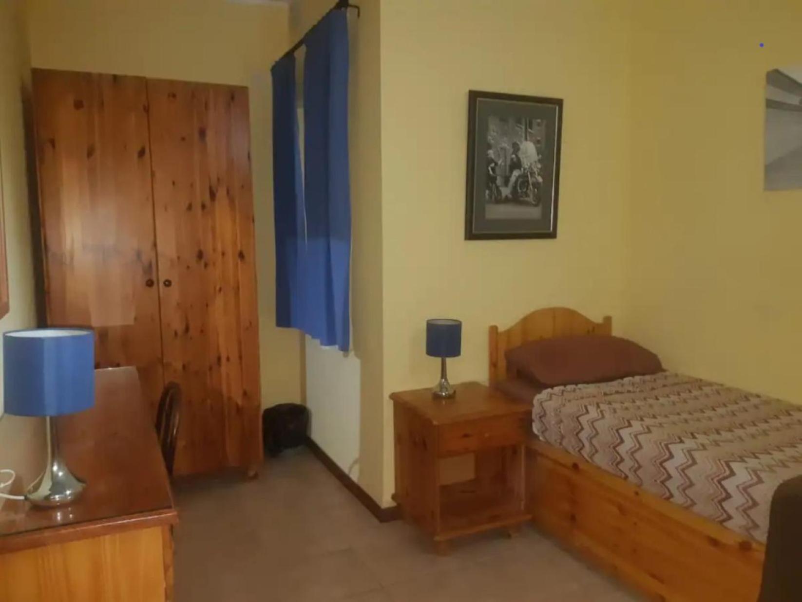 Single Room with Shared Bathroom