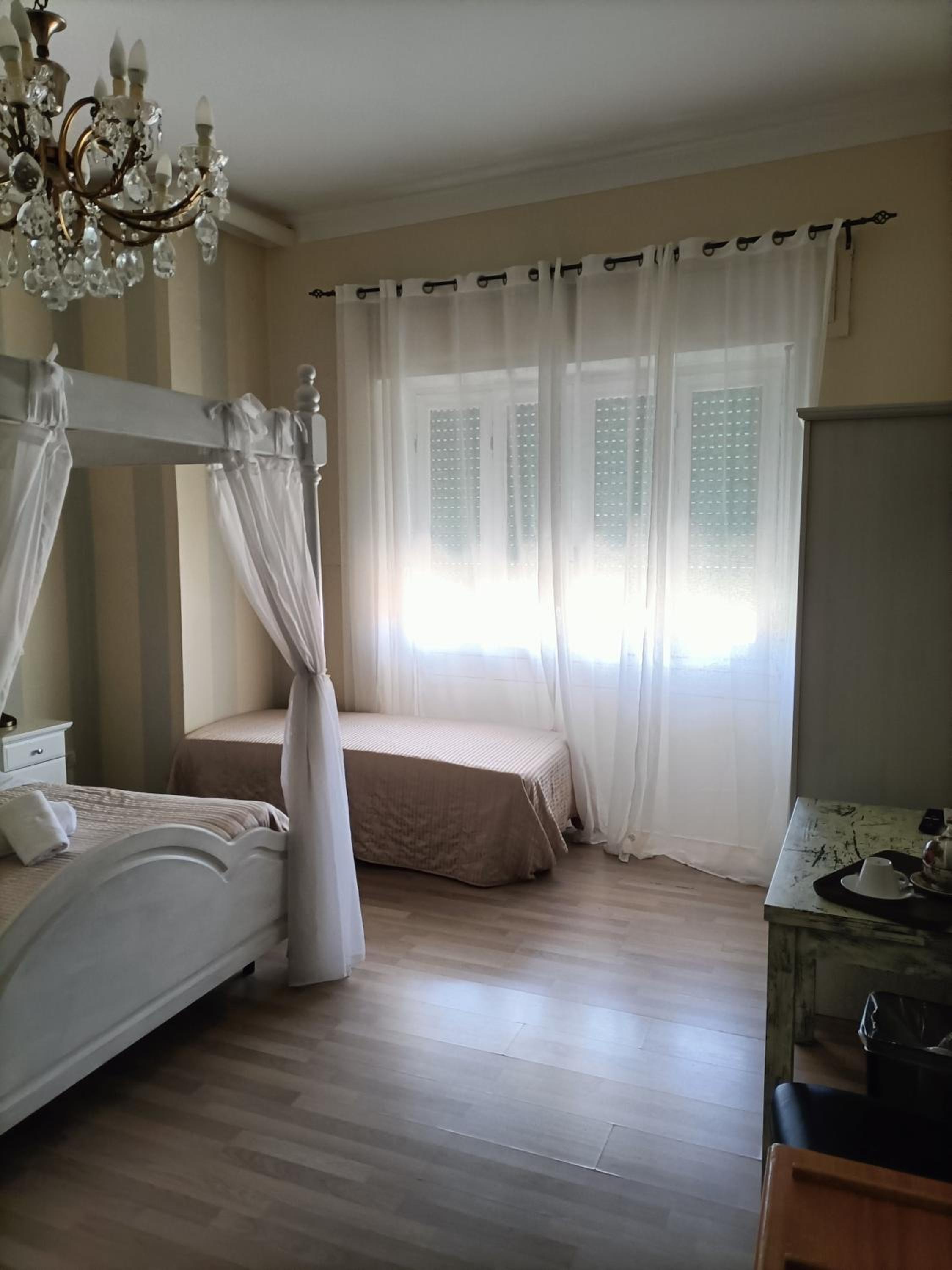 Double Room with Extra Bed - Photo 6