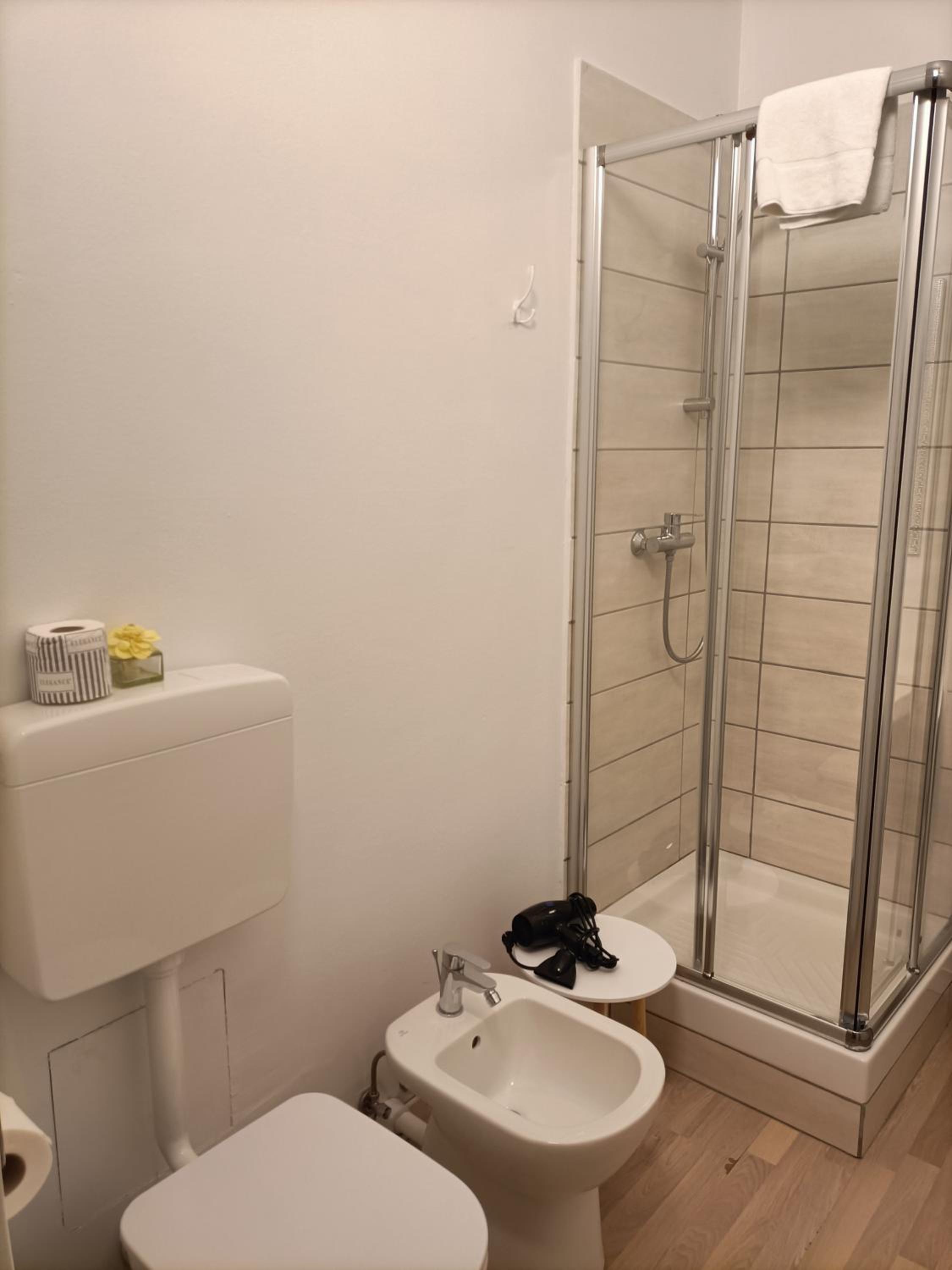 Double Room with Extra Bed - Photo 7