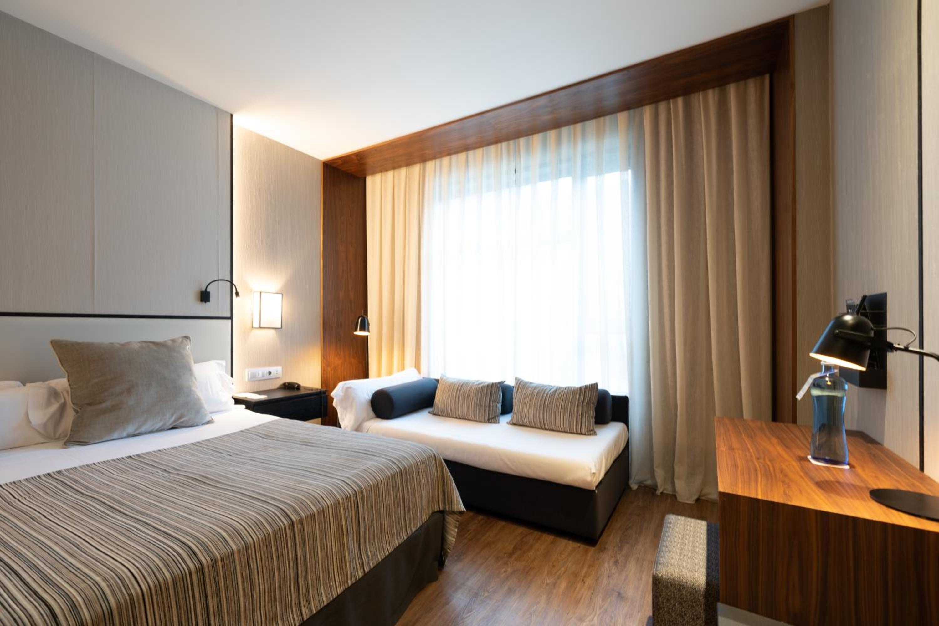 Premium Triple Room (3 Adults) photo 2