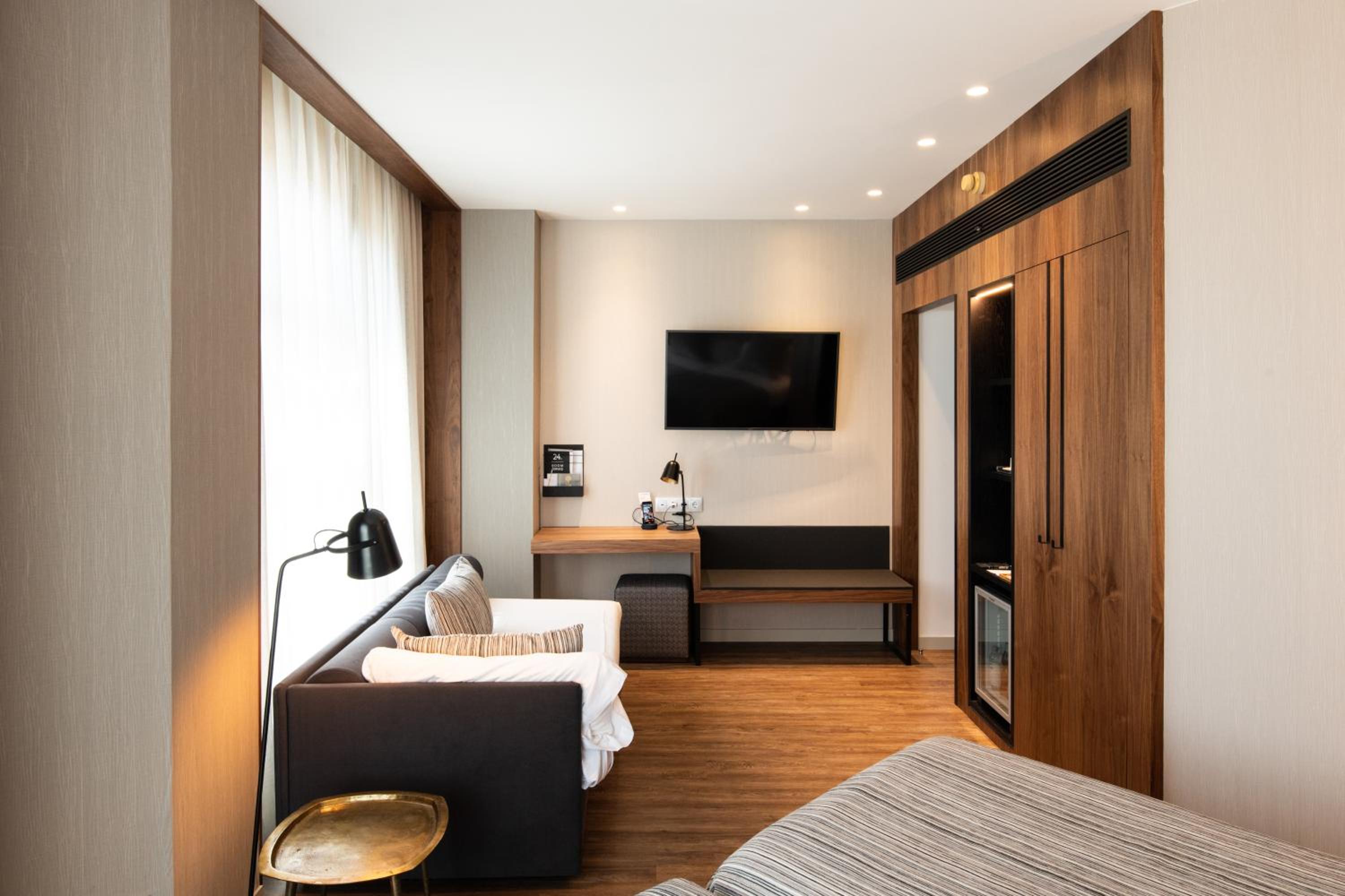 Premium Triple Room (3 Adults) photo 3