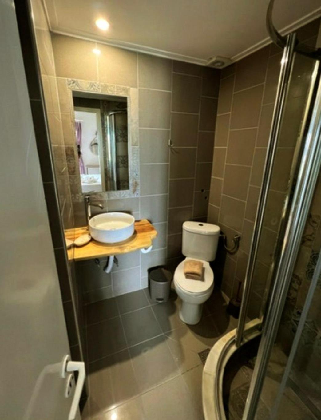 Double Room With Balcony And Sea View photo 2