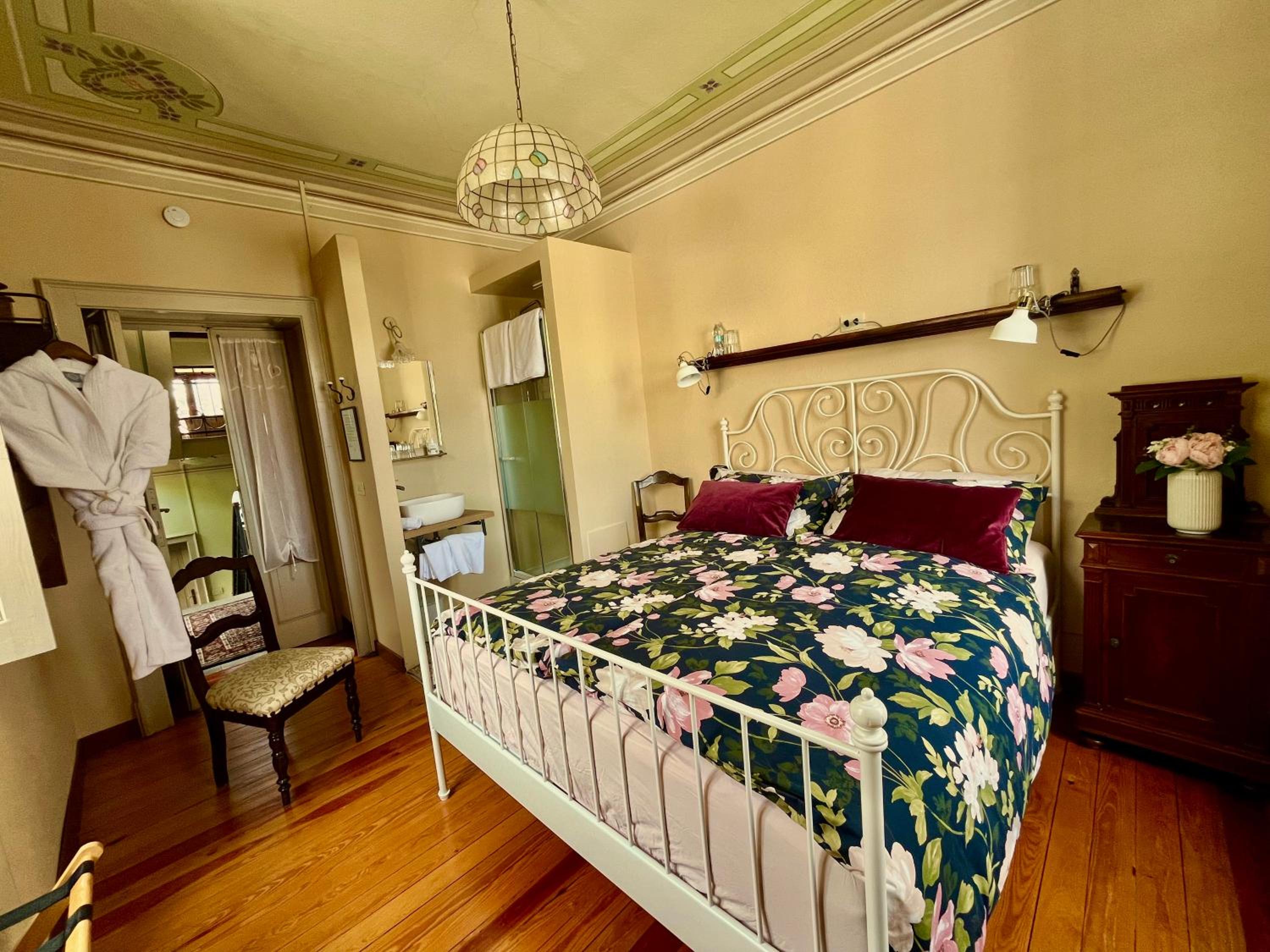 Double Room with Private Bathroom photo 1