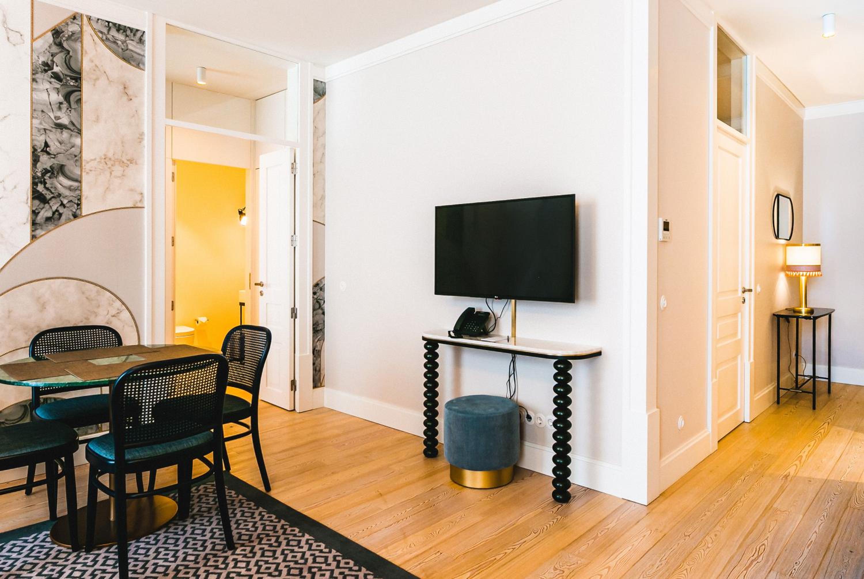 Two-Bedroom Apartment - Photo 4