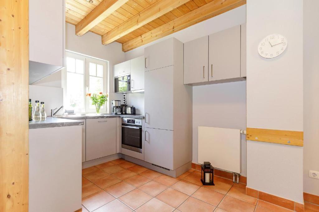 Four-Bedroom House photo 2