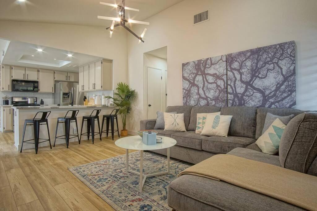 Three-Bedroom House photo 1