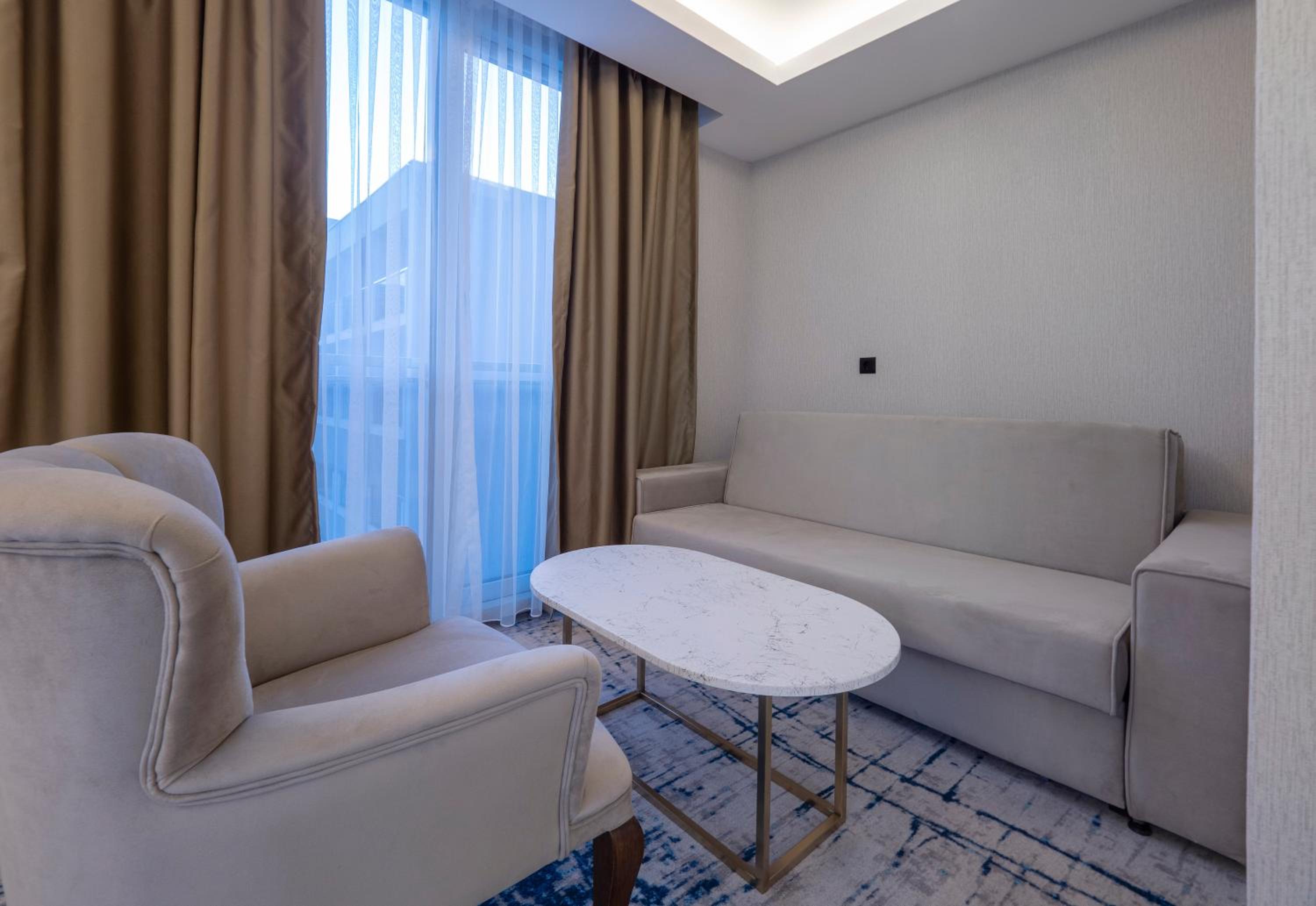 Family Room with Sea View photo 2