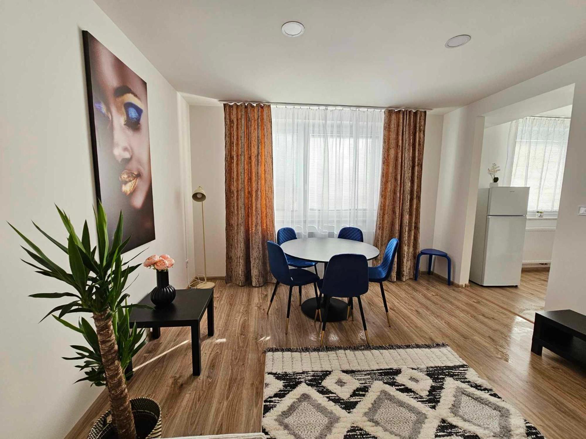 One-Bedroom Apartment photo 2