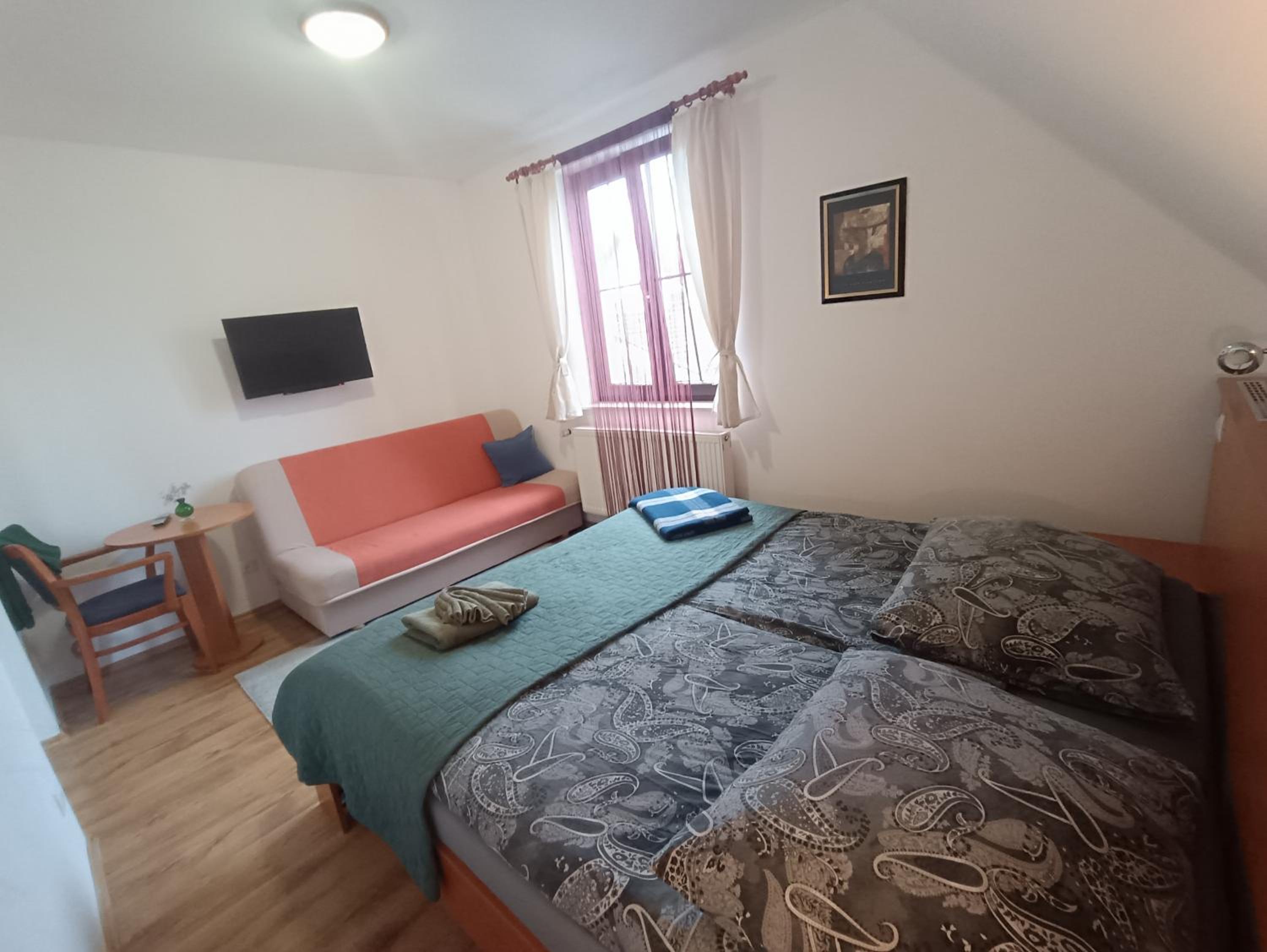 Budget Triple Room photo 2