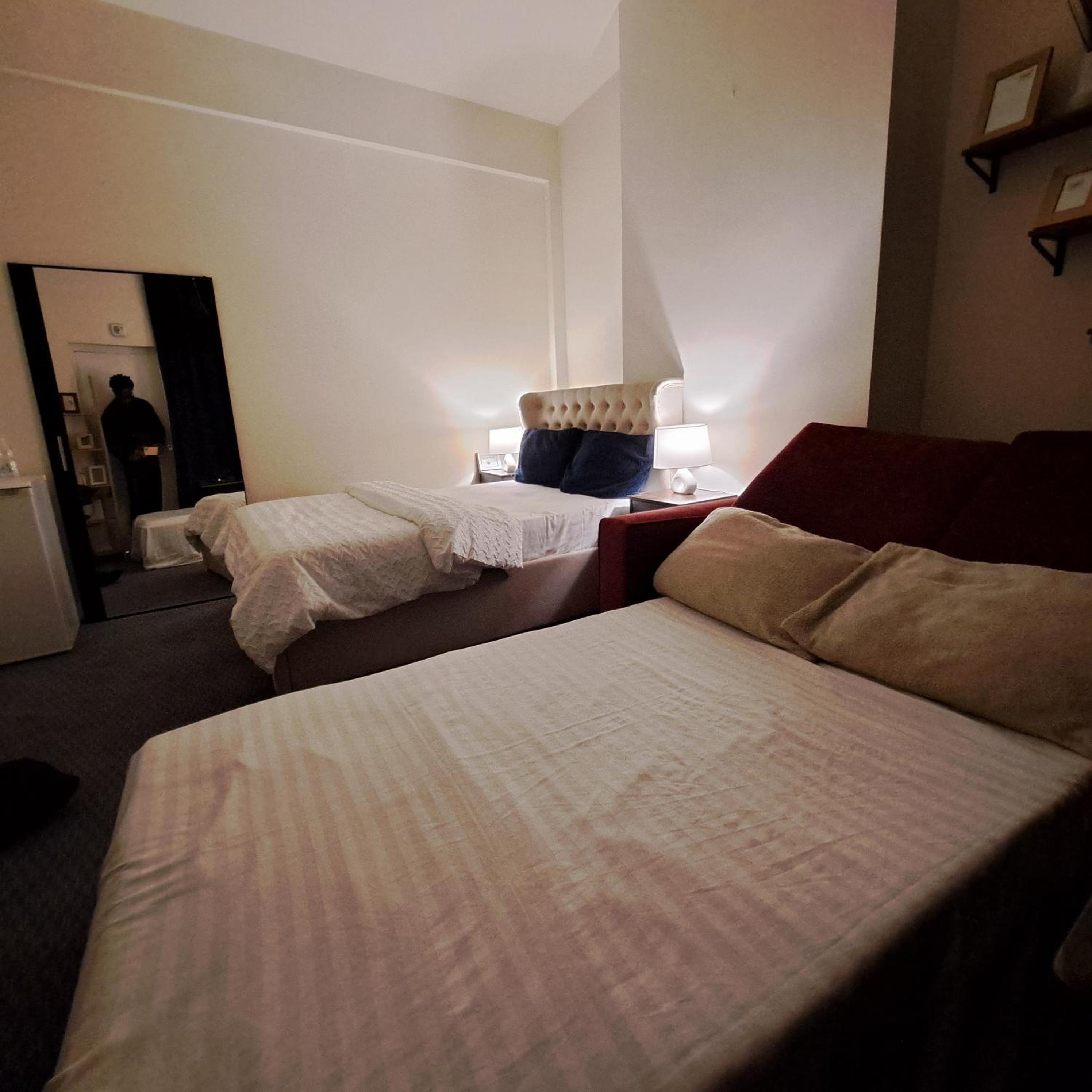 Apartment photo 2
