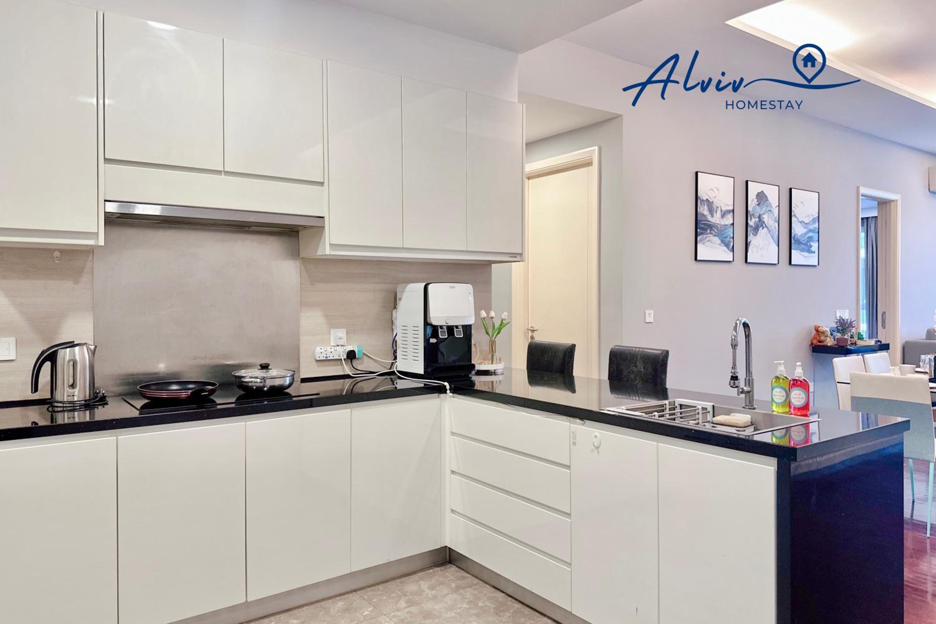 Three-Bedroom Apartment - Photo 30
