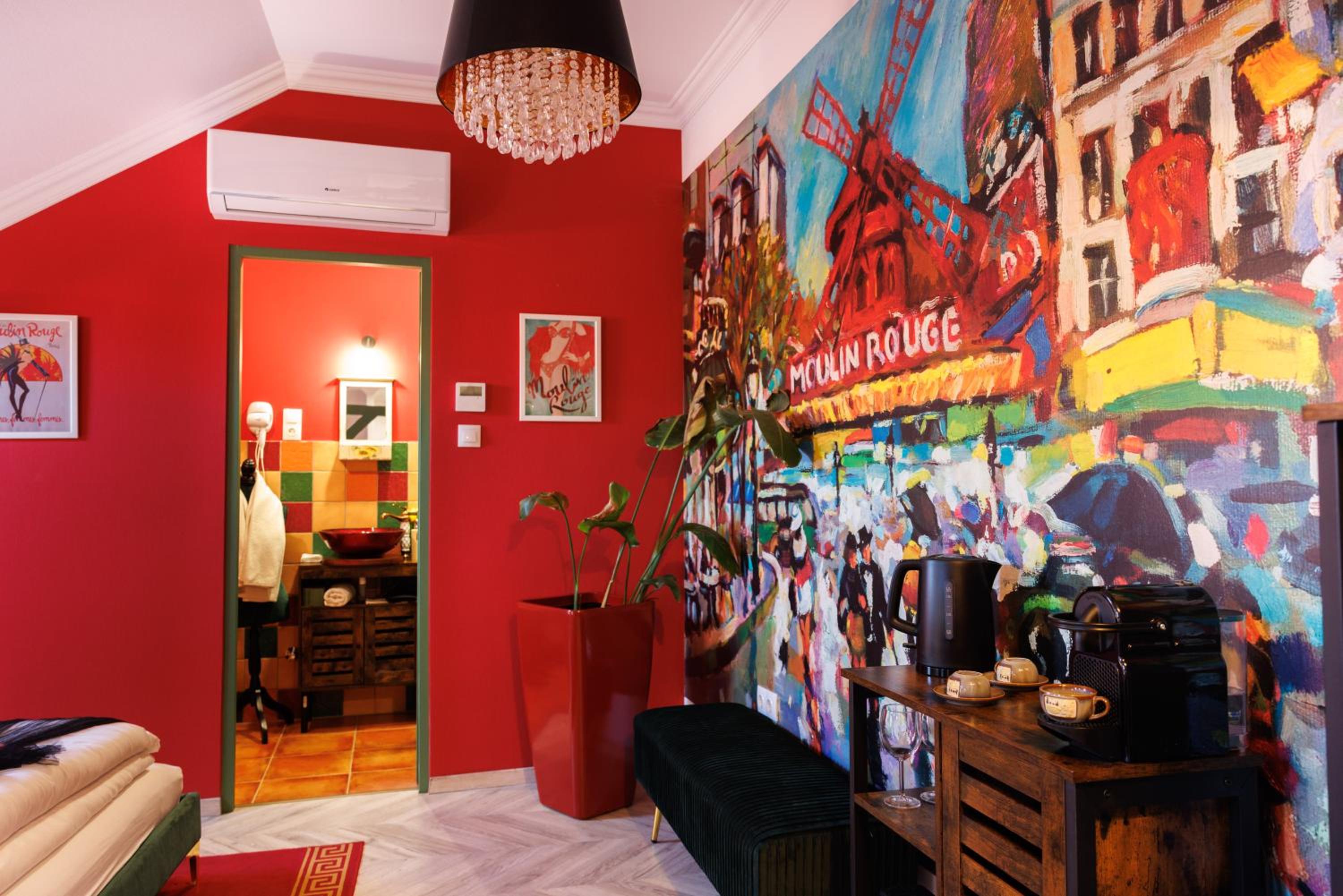 Studio Apartment - Photo 4