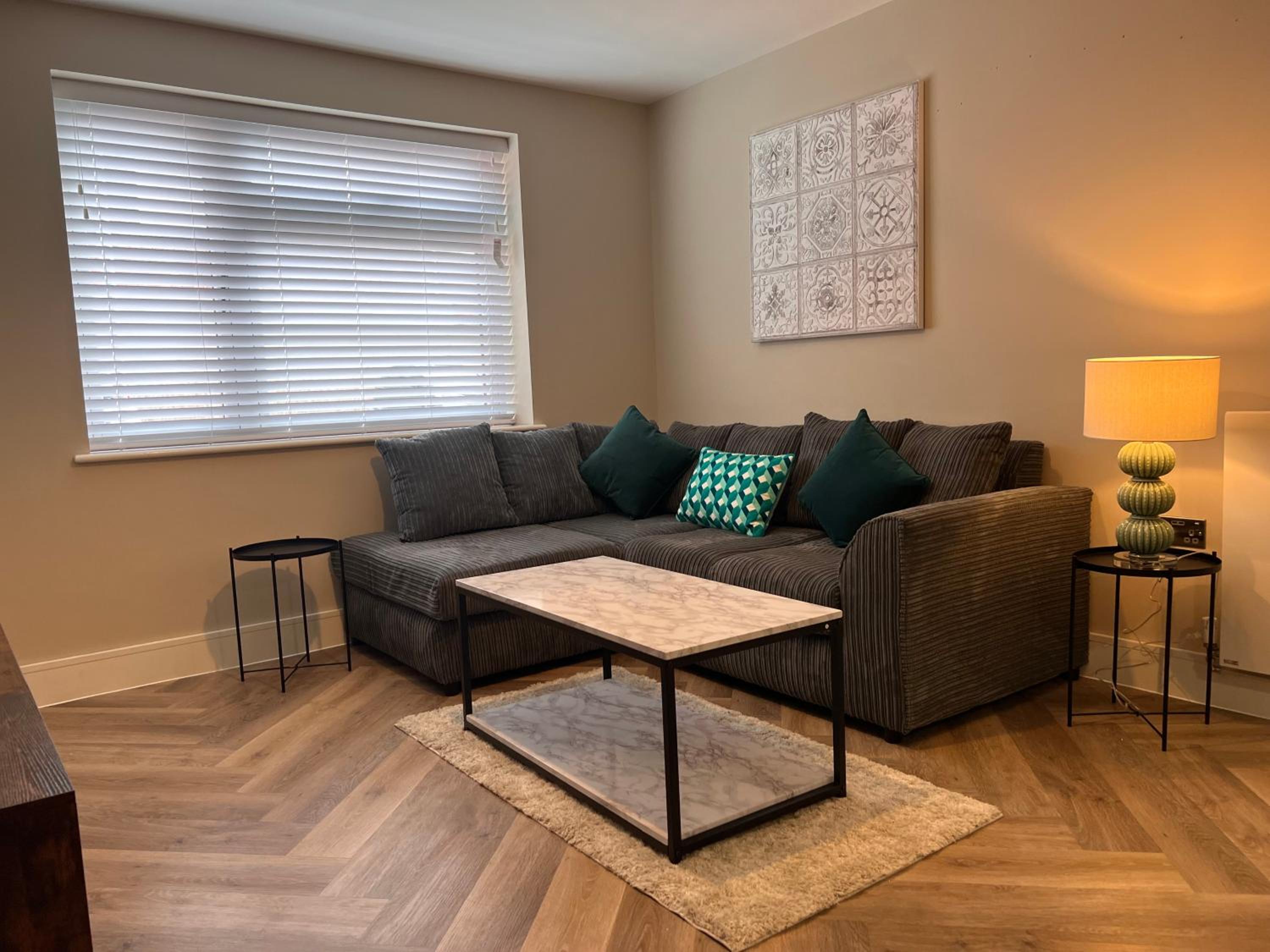 One-Bedroom Apartment photo 2
