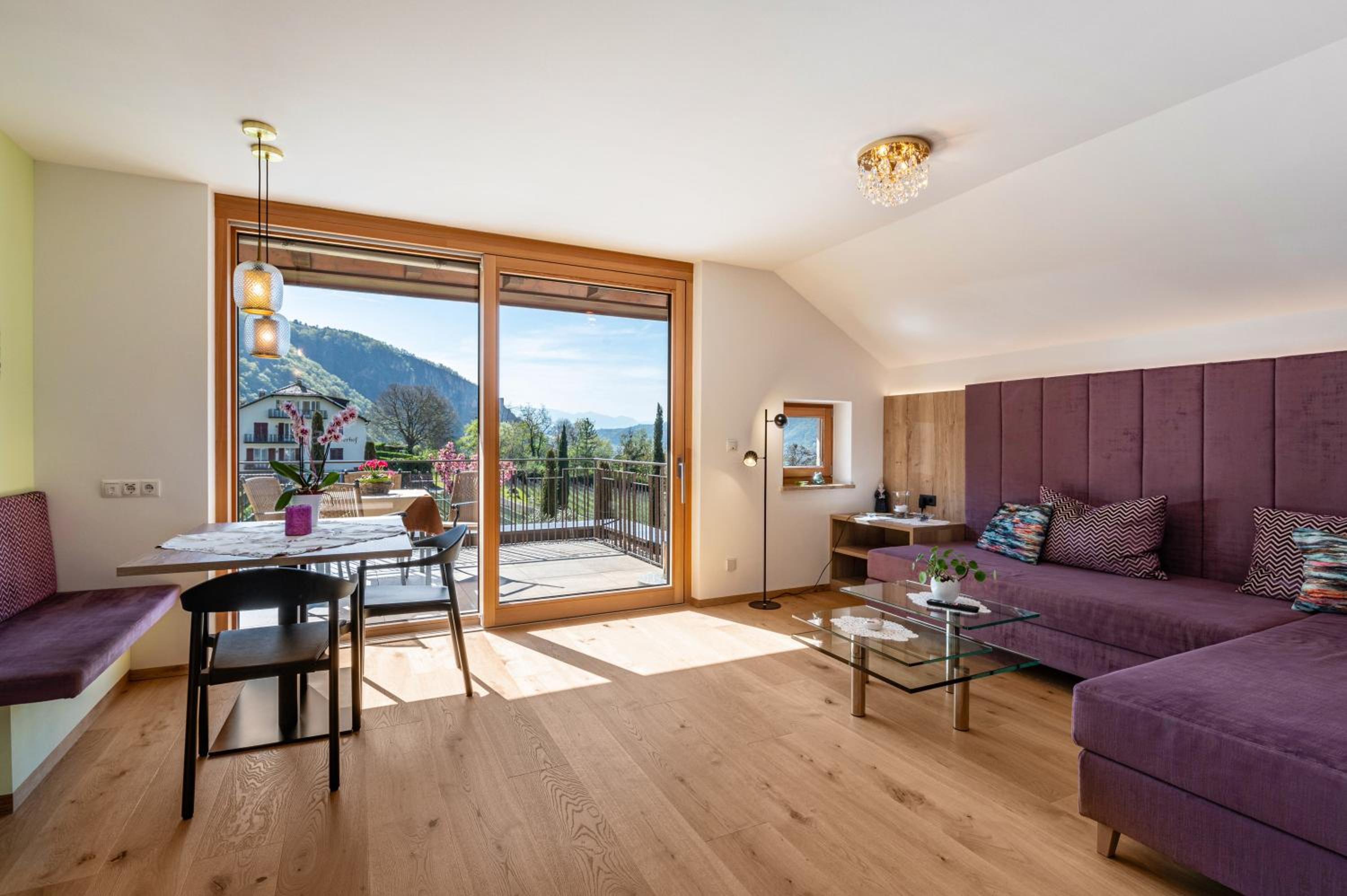 One-Bedroom Apartment with Garden View