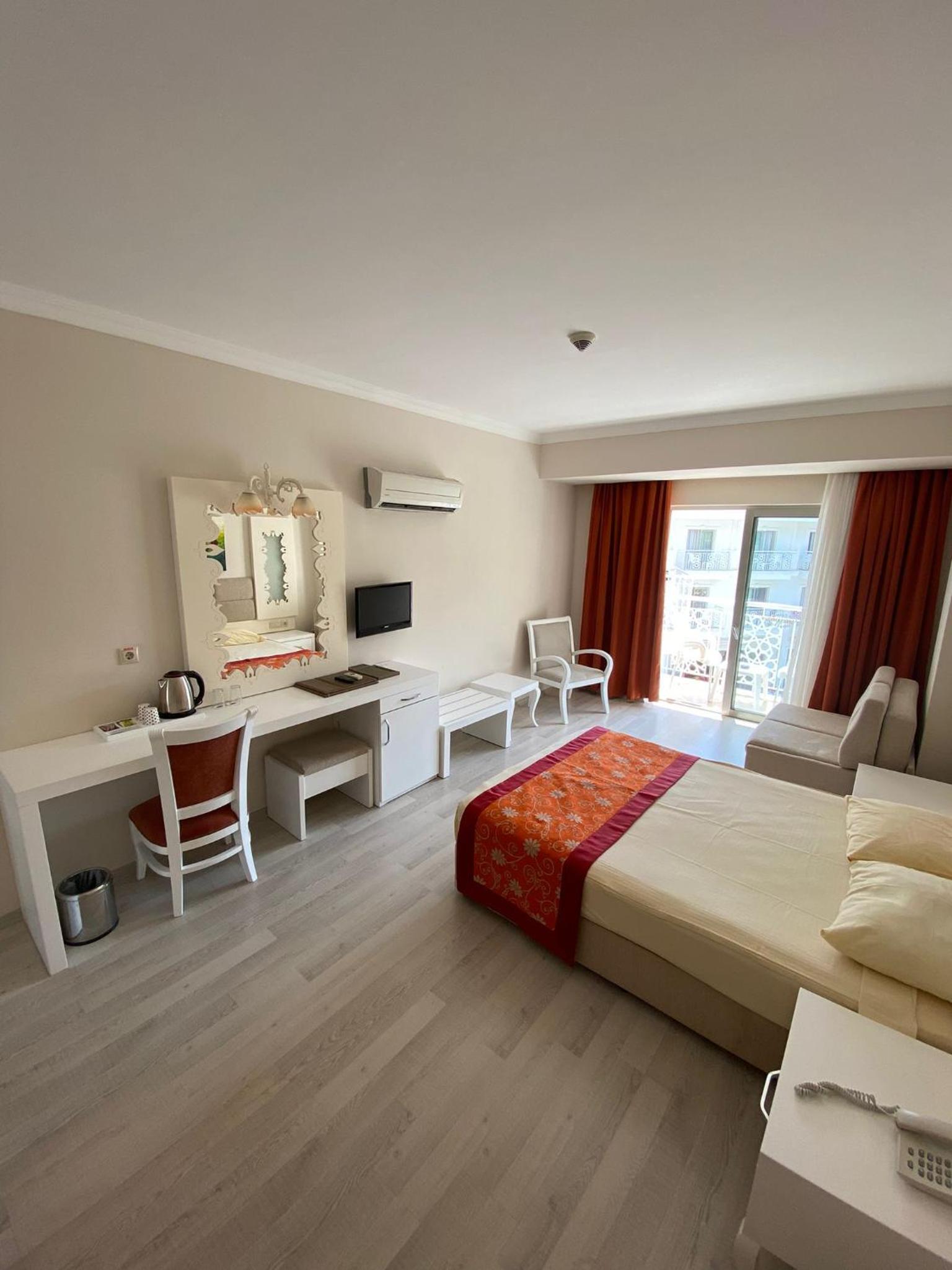 Double or Twin Room with Balcony
