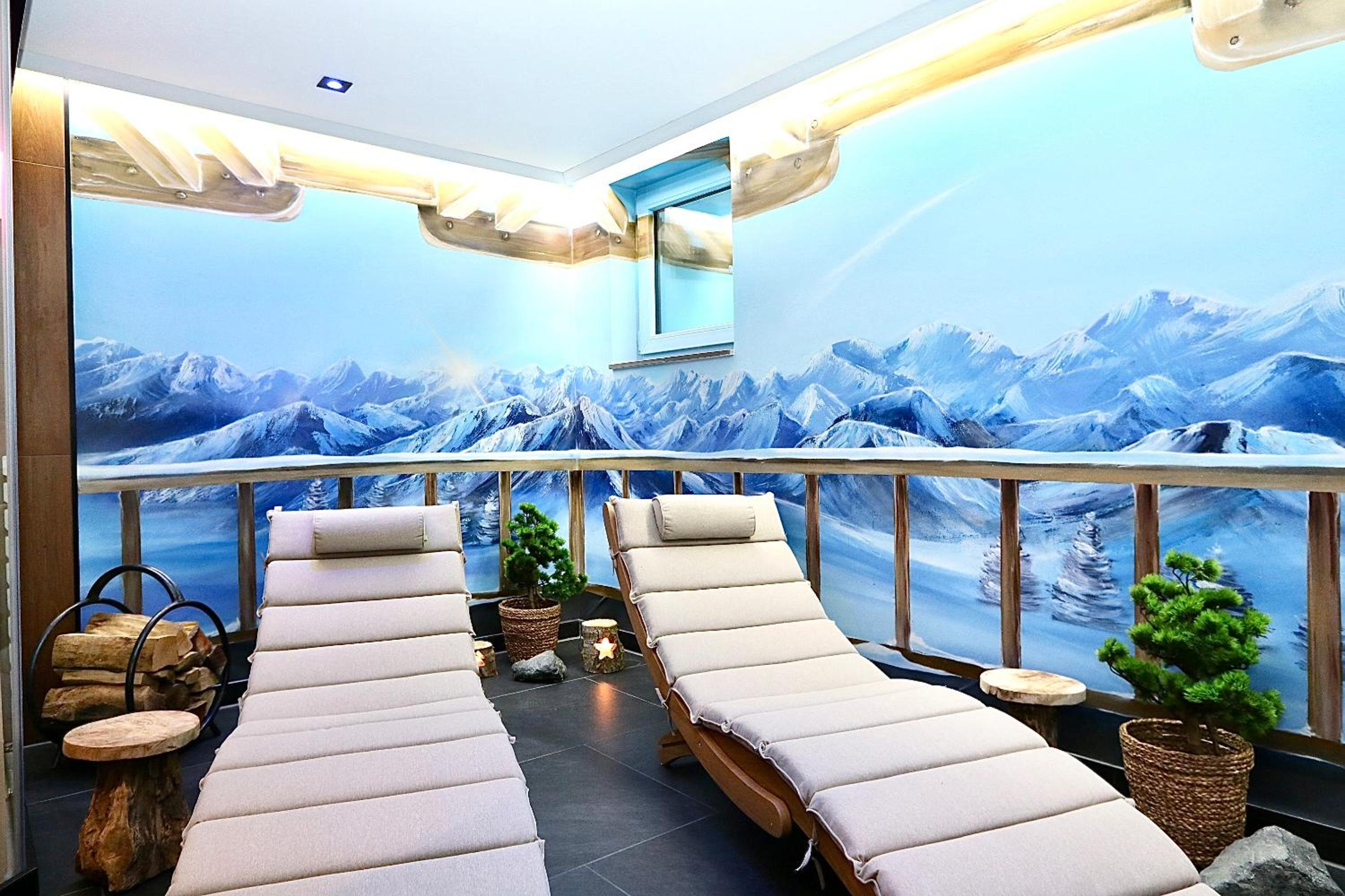 Two-Bedroom Chalet photo 2