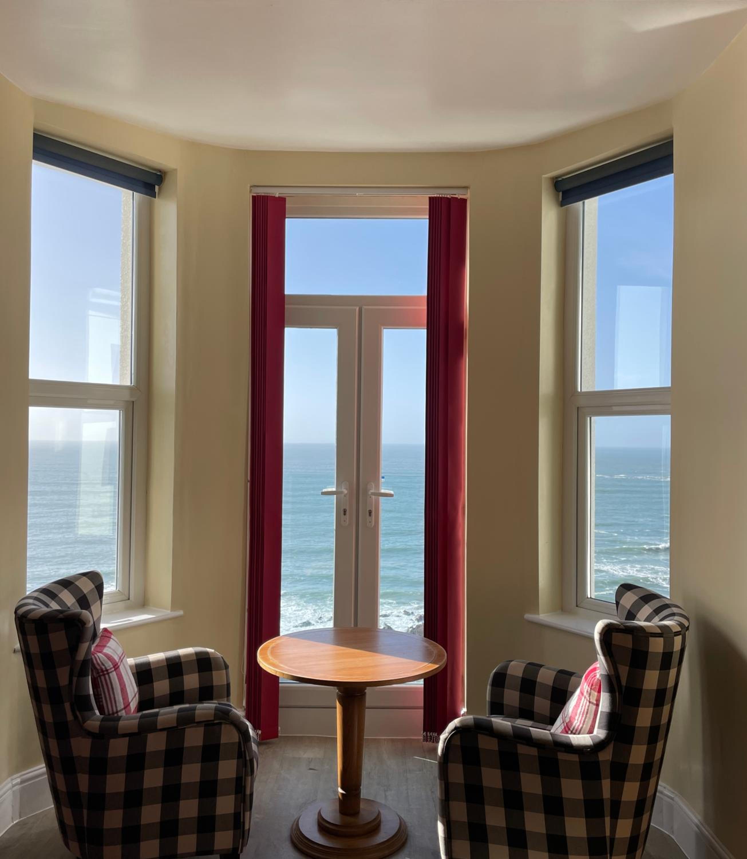 Deluxe Double Room with Balcony and Sea View photo 2