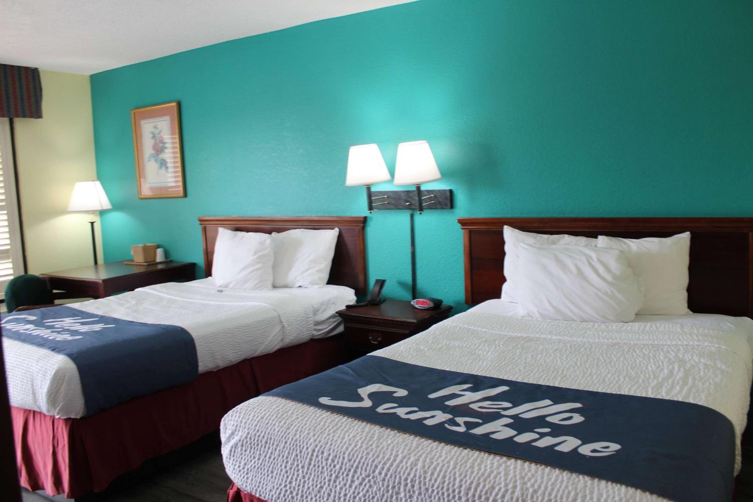 Double Room with Two Double Beds - Non-Smoking - Photo 1