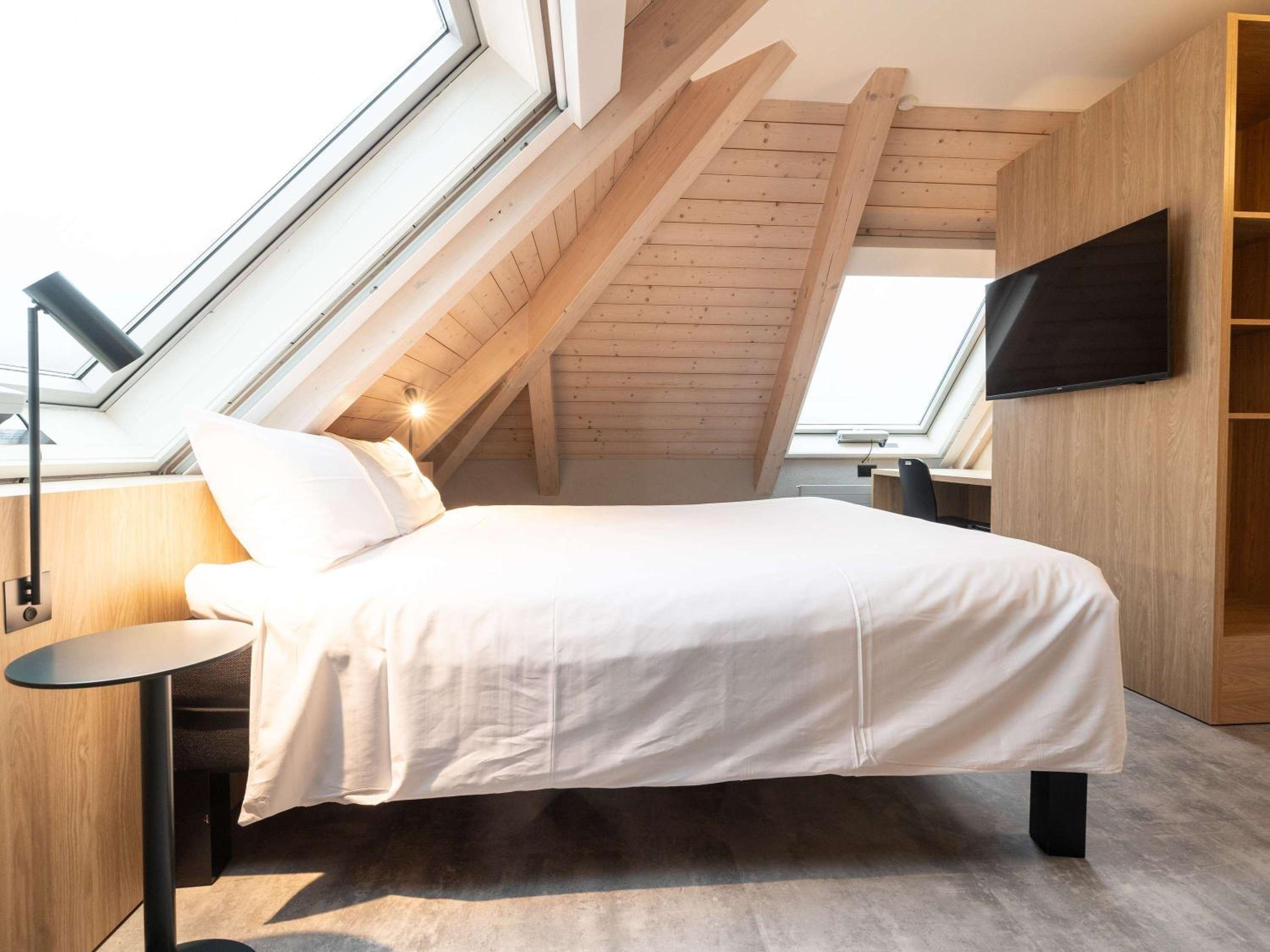 Deluxe Double Room with Sofa Bed - Photo 1