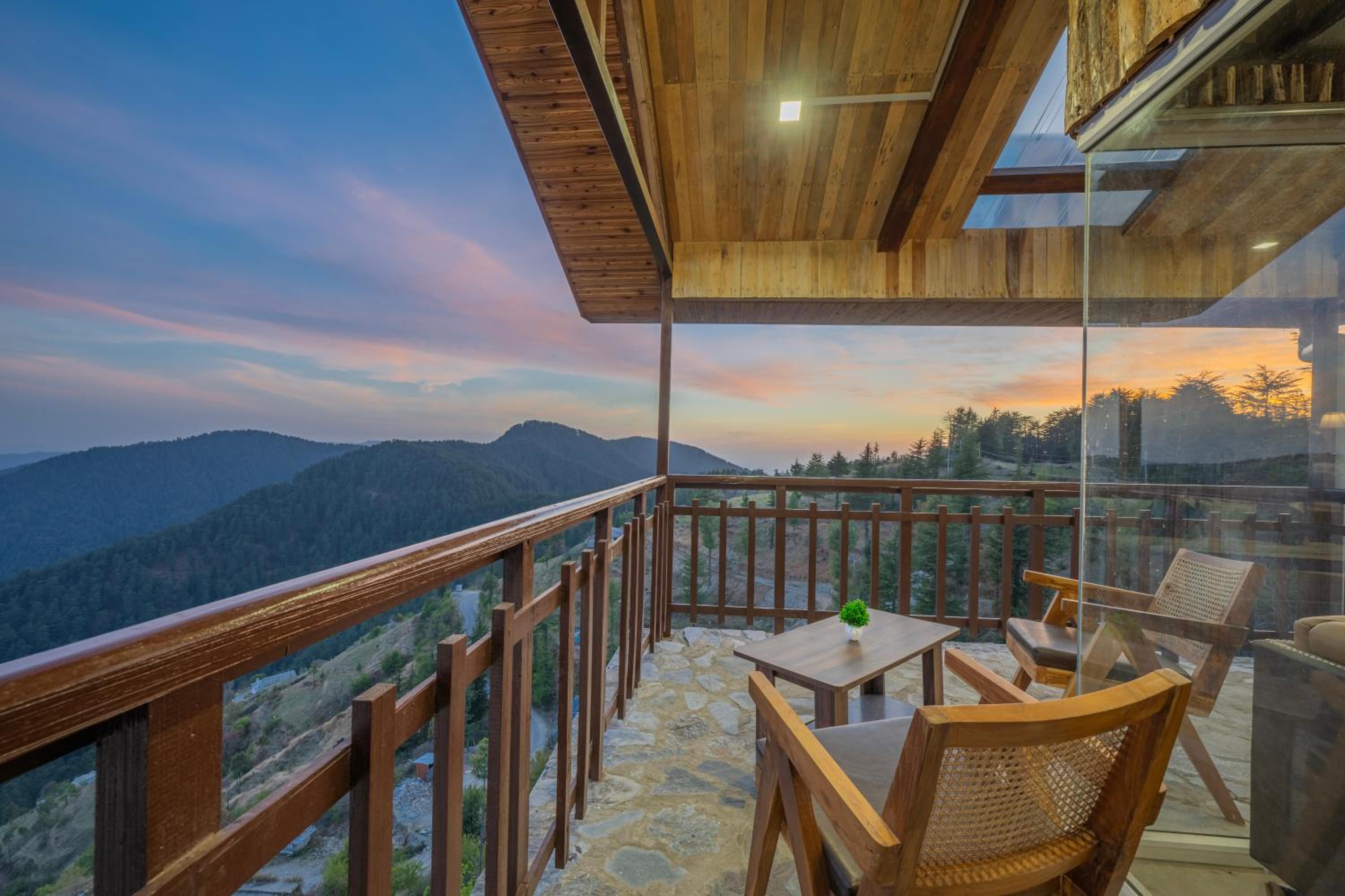 Family Room with Balcony photo 3