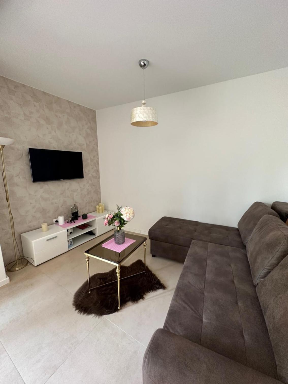 One Bedroom Apartment With Private Jacuzzi
