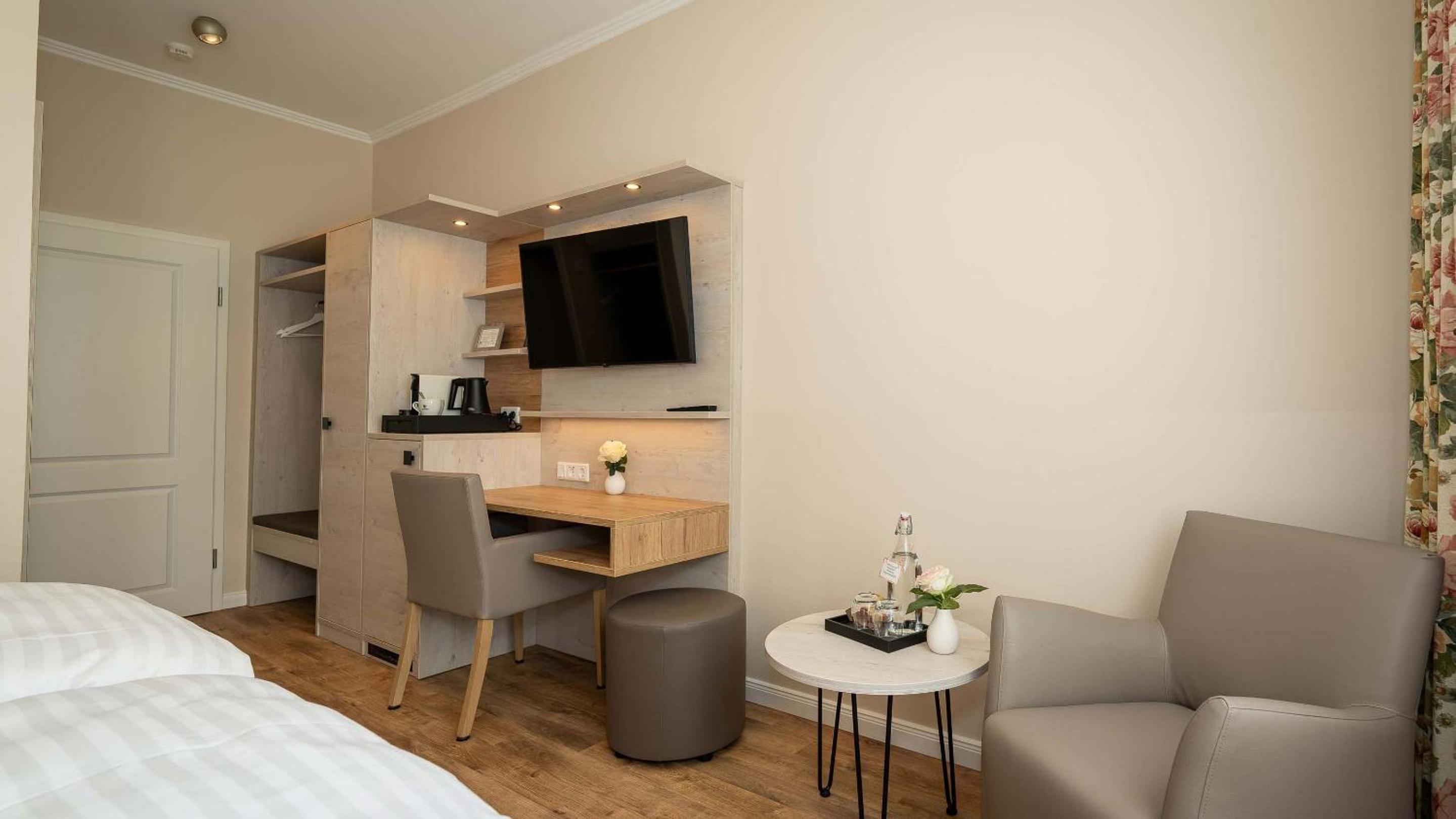 Double Room - Photo 6