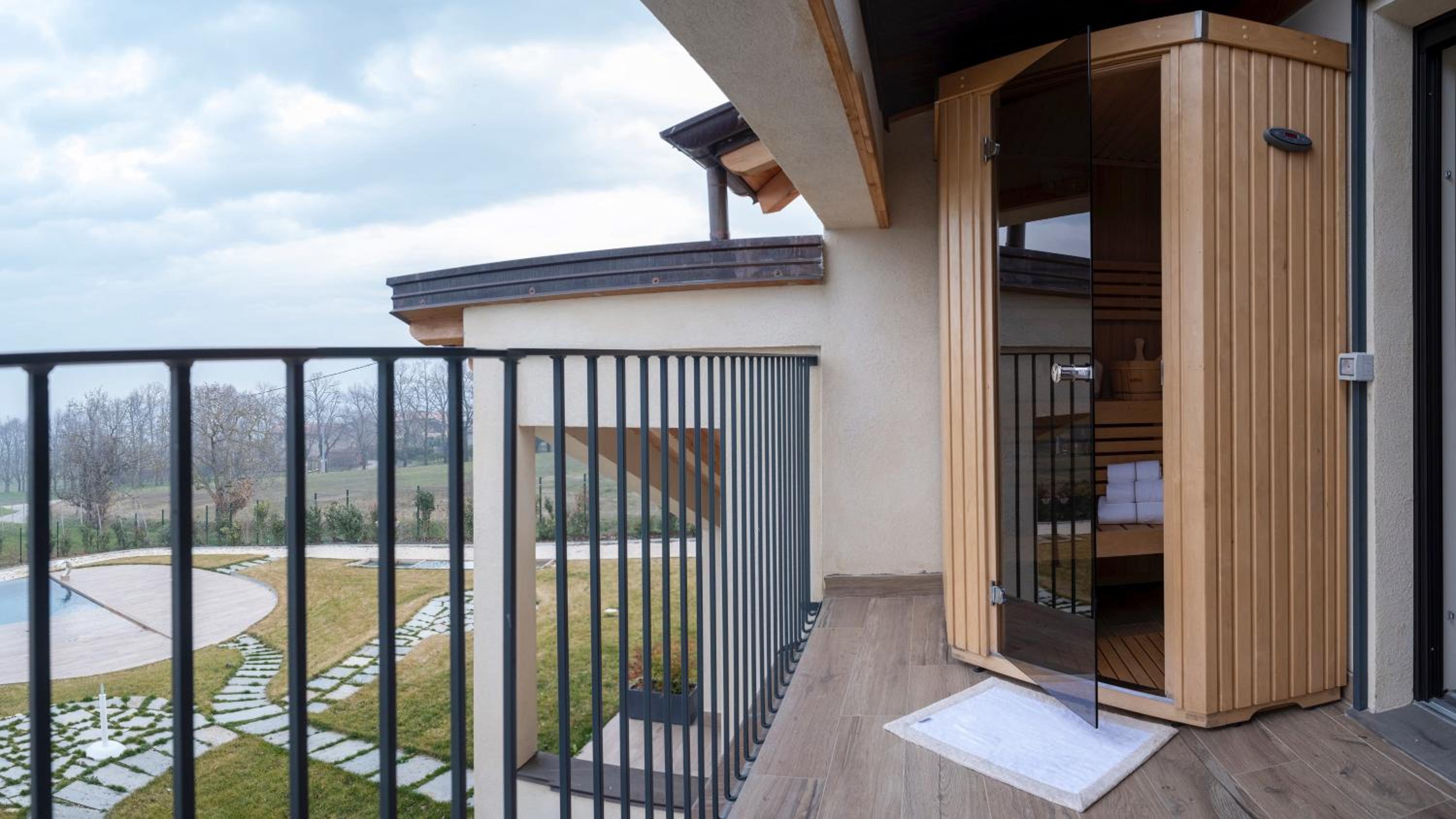 King Room with Pool View photo 3