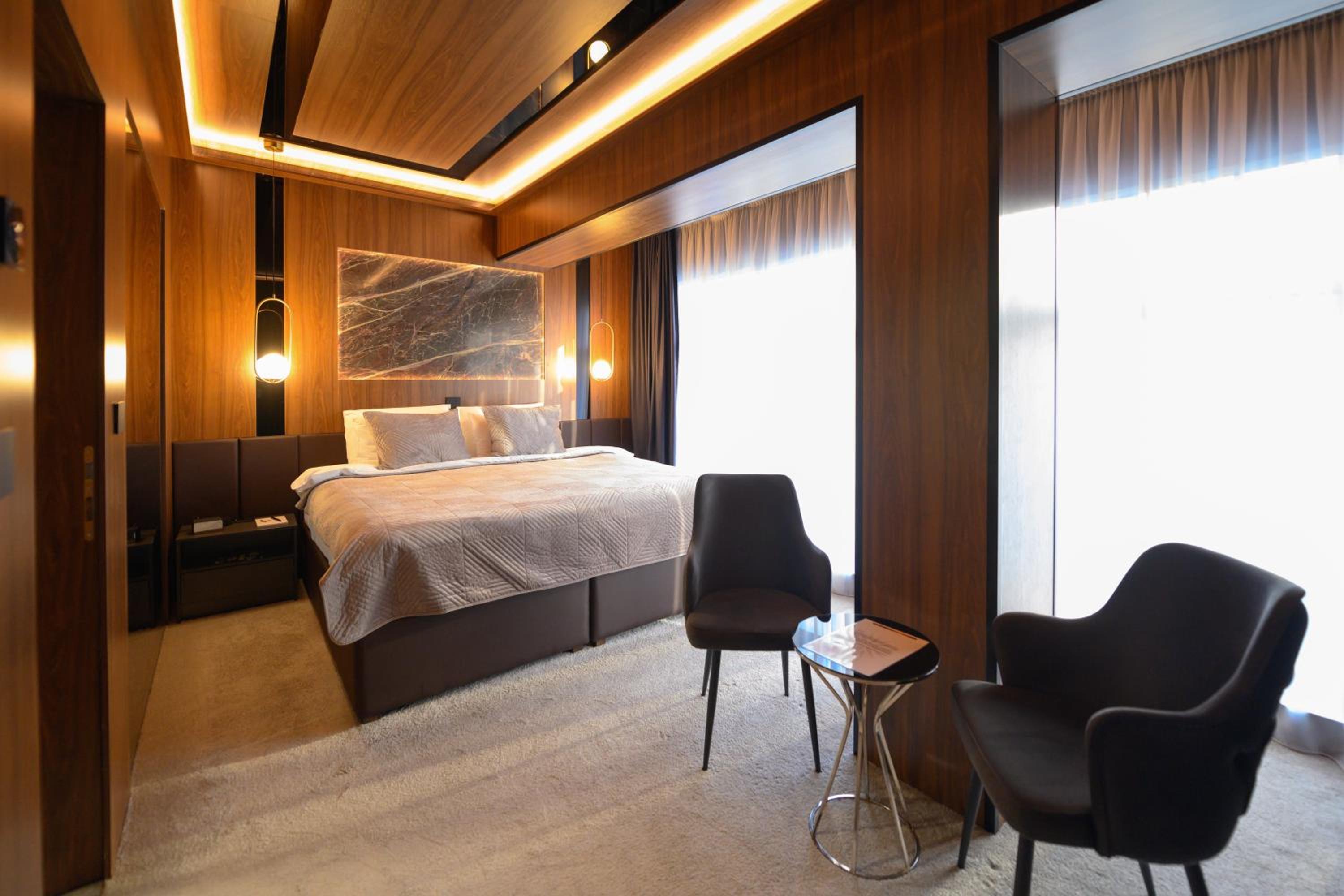 Deluxe Double Room - Photo 4