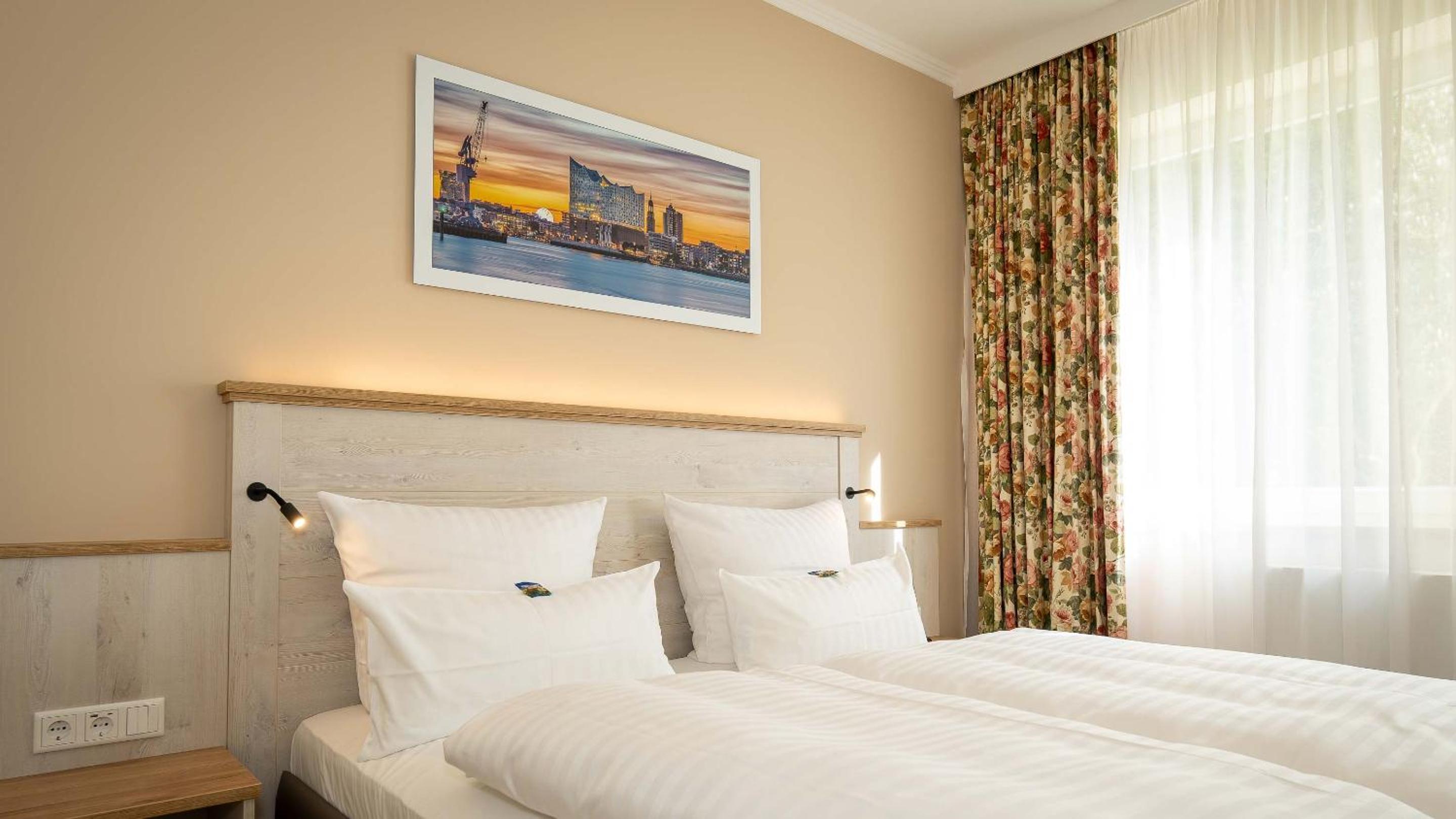 Double Room with Garden View - Photo 3