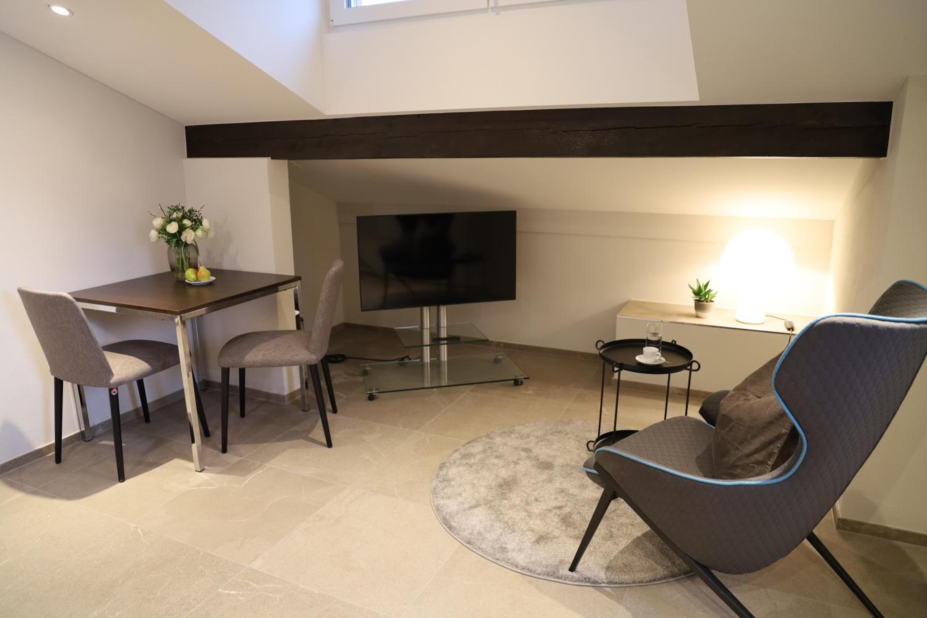 Studio Apartment photo 1