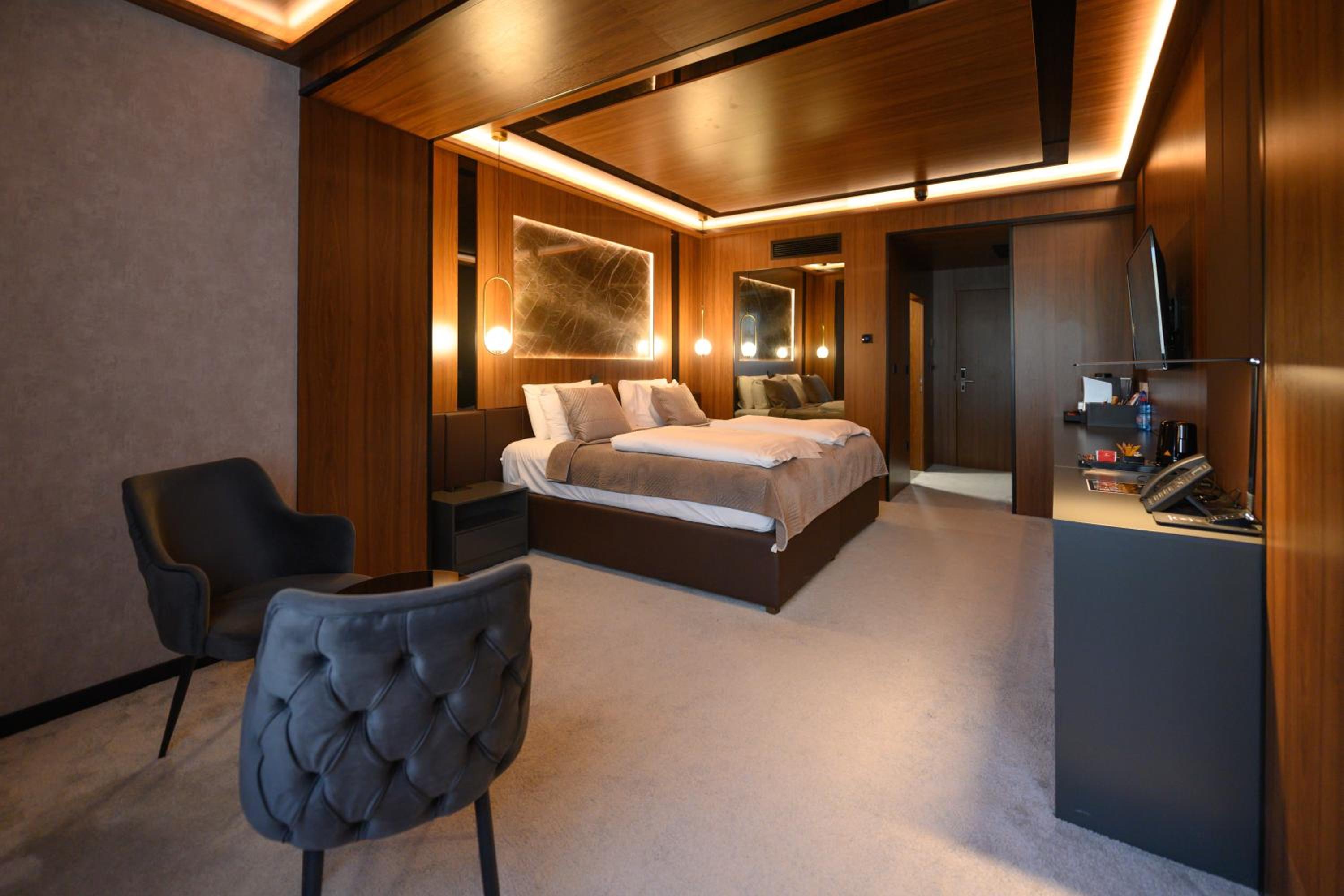 Business Double Room - Photo 5