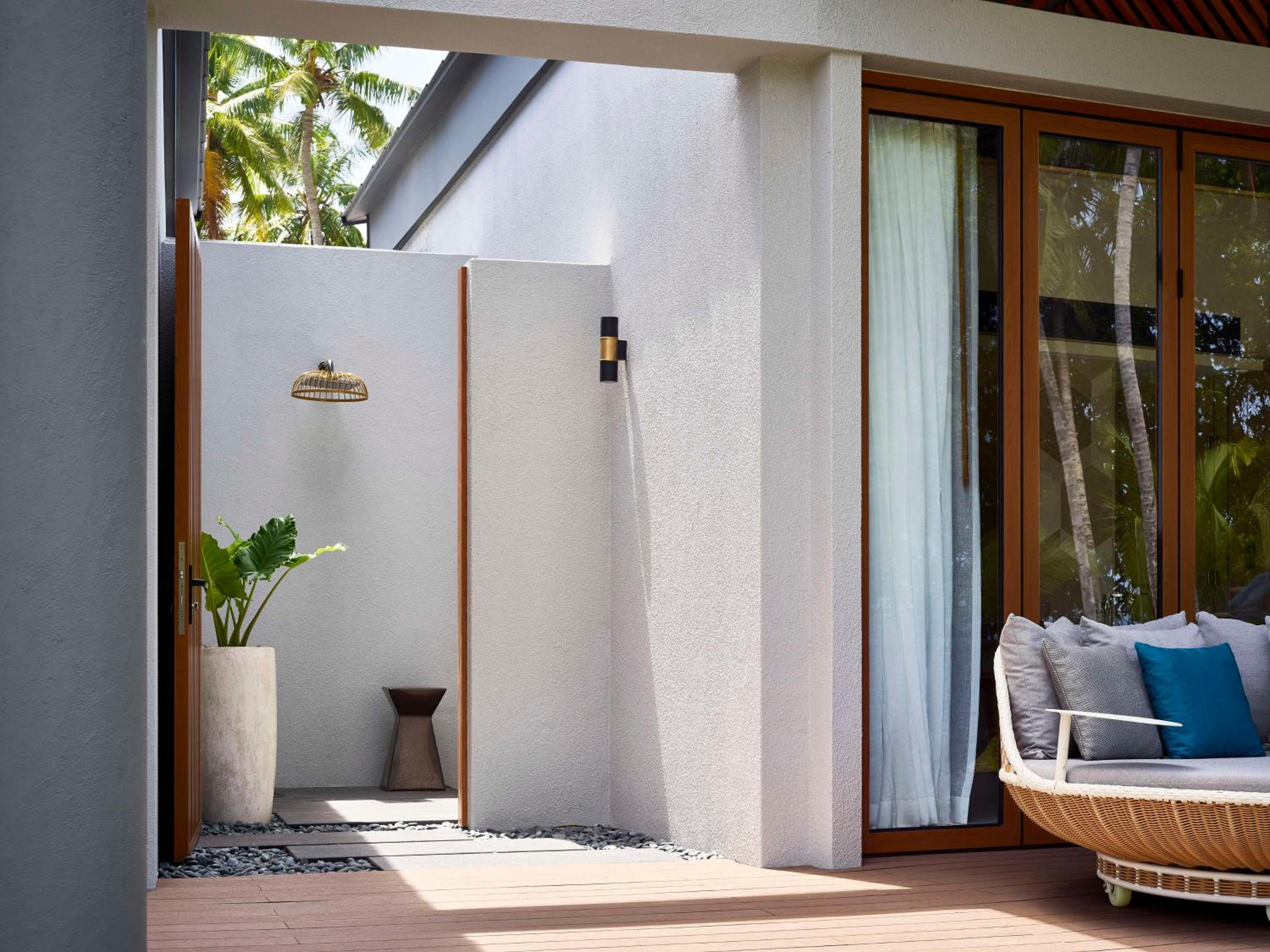 Three-Bedroom Villa with Pool - Photo 9
