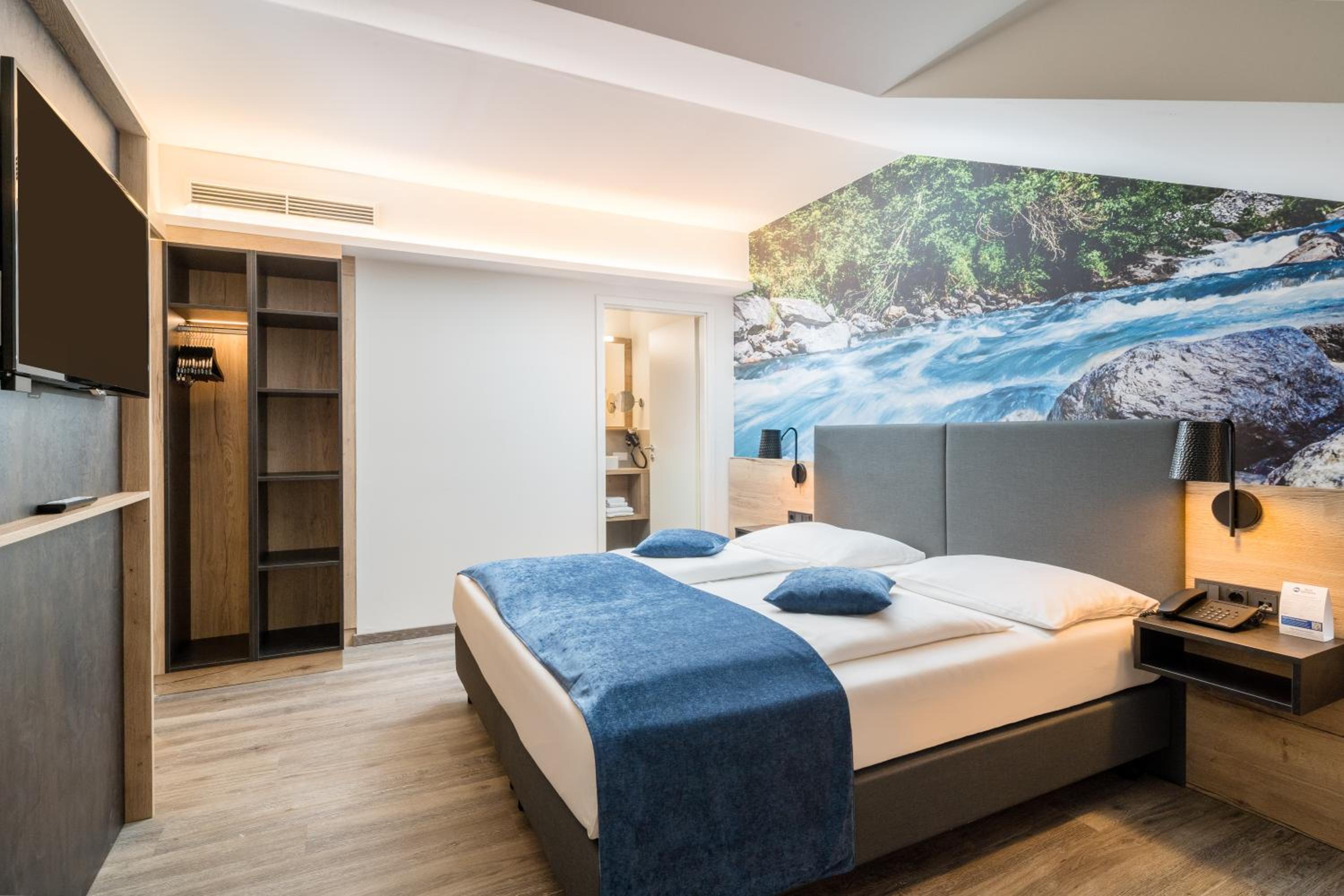 Family Suite - Photo 1
