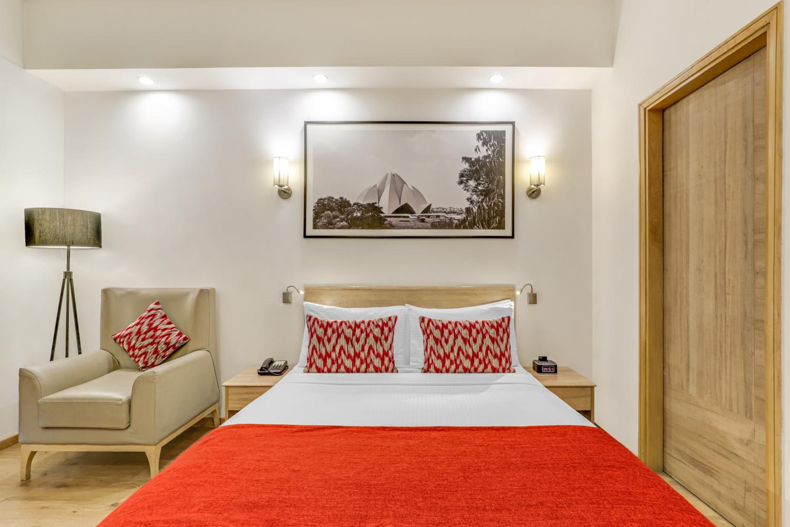 Executive Room with Enjoy Happy Hours with 1+1 offer,15% Discount on F&B, Early Check In & Late Check out subject to availability, 02 pcs Laundry and complimentary 2 Pint of Beer - Photo 11