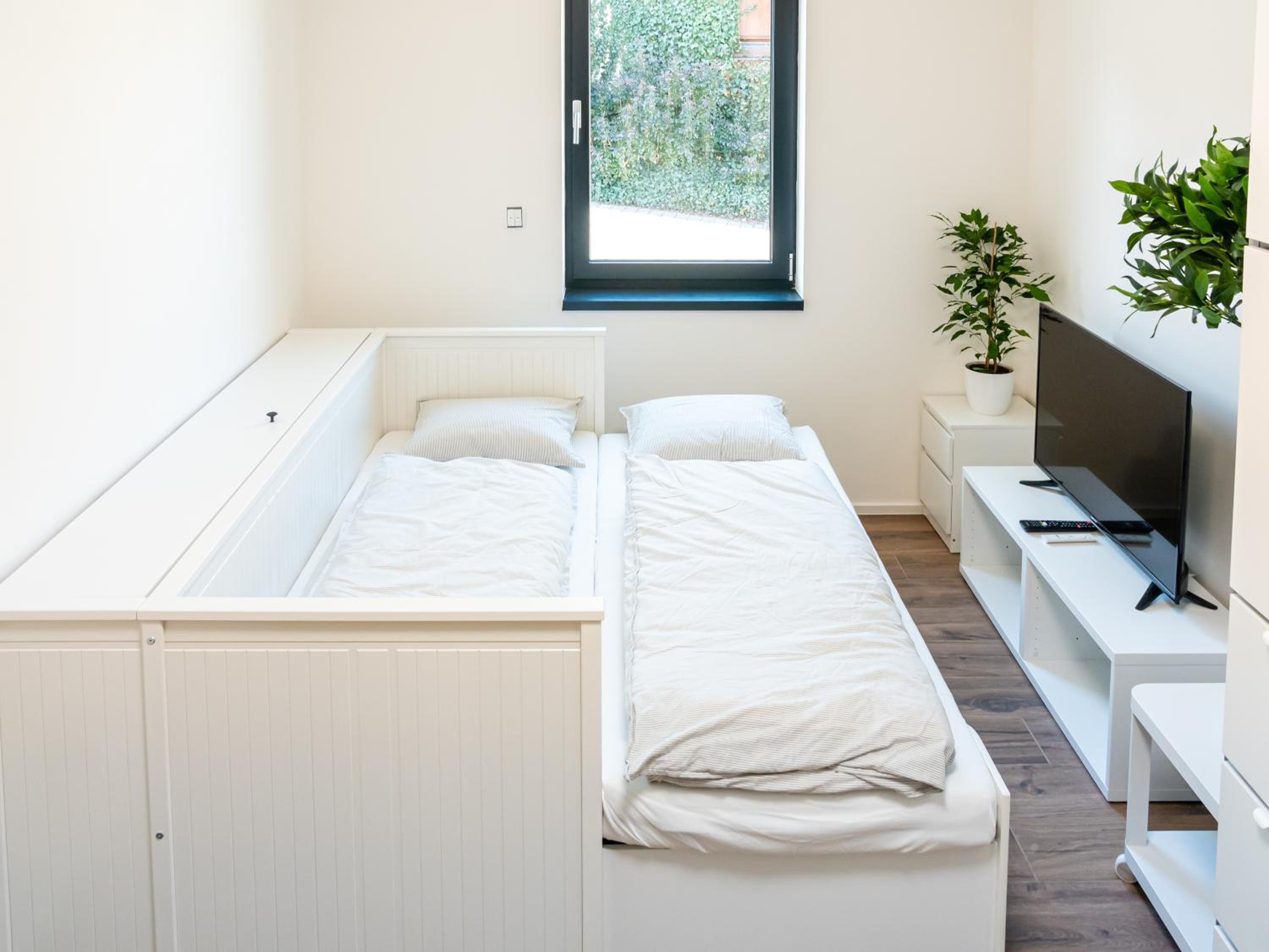 One-Bedroom Suite - Photo 9