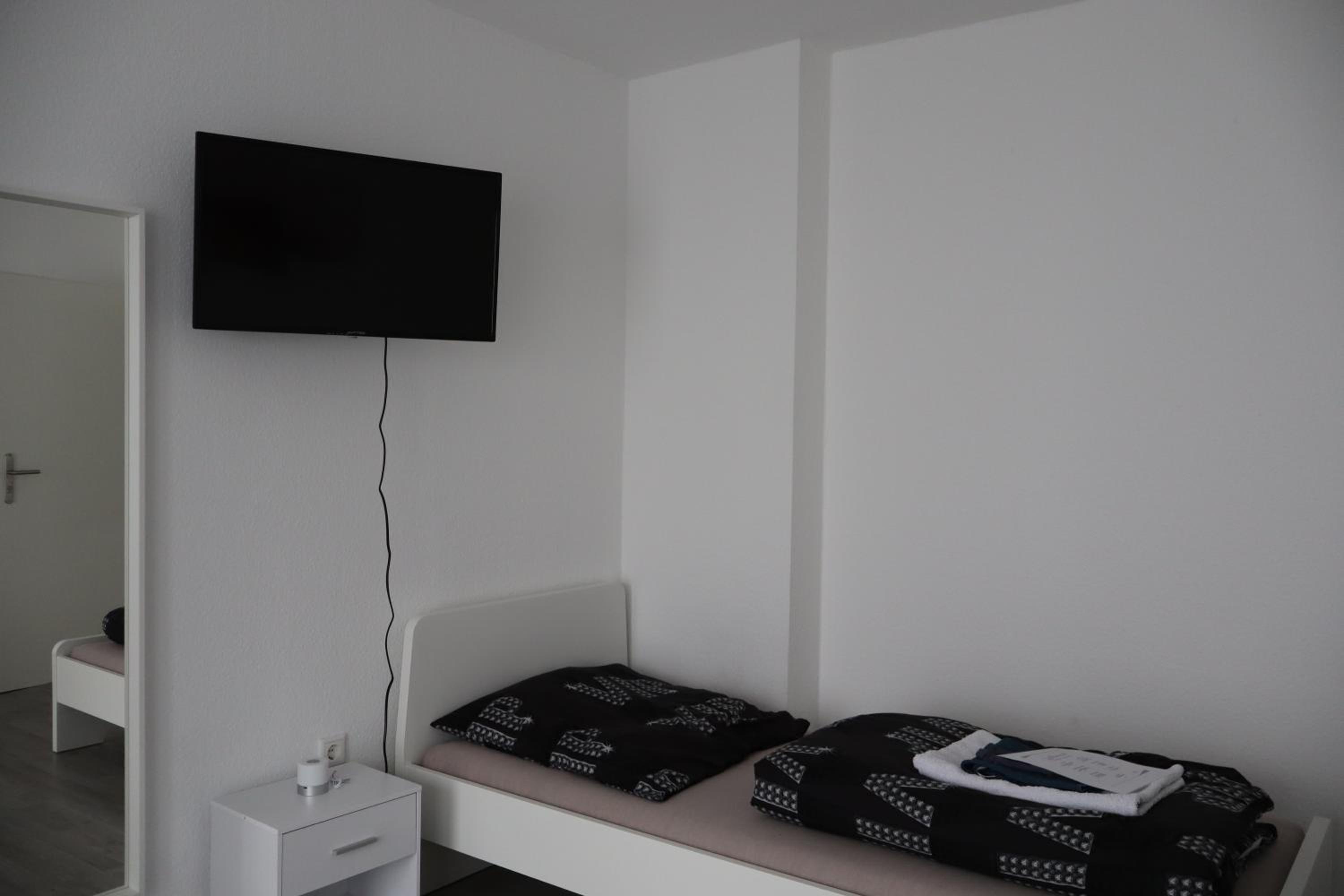 One-Bedroom Apartment photo 1