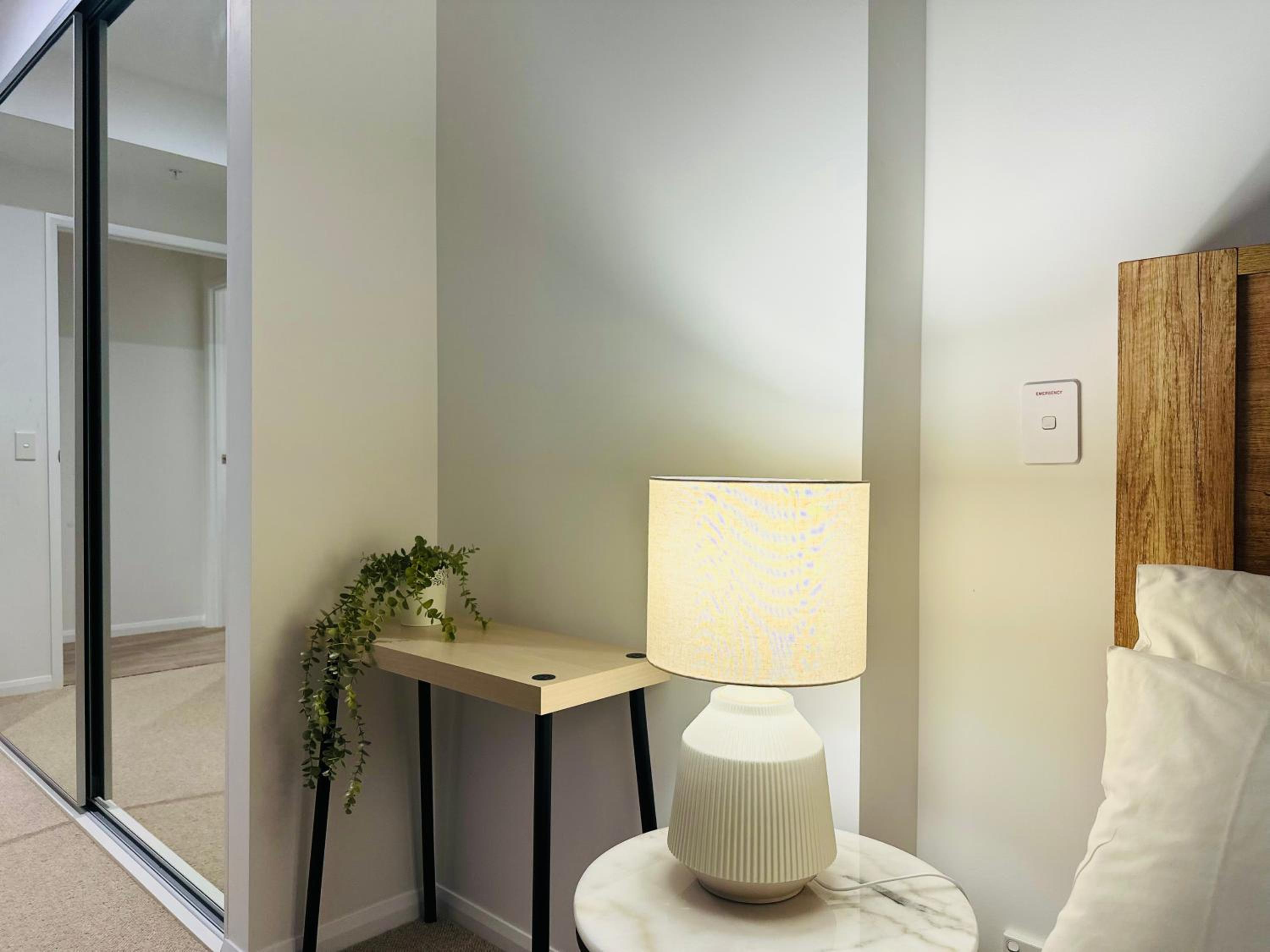 3 Bedroom Waterview Apartment - Photo 4