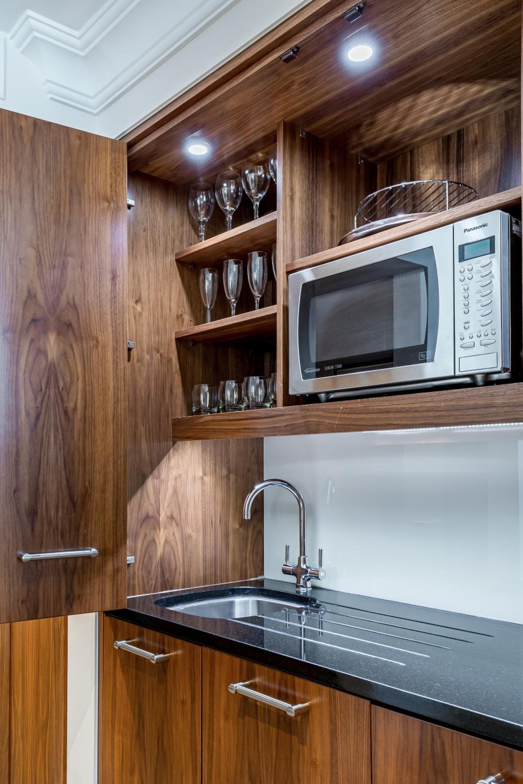Studio Apartment photo 3