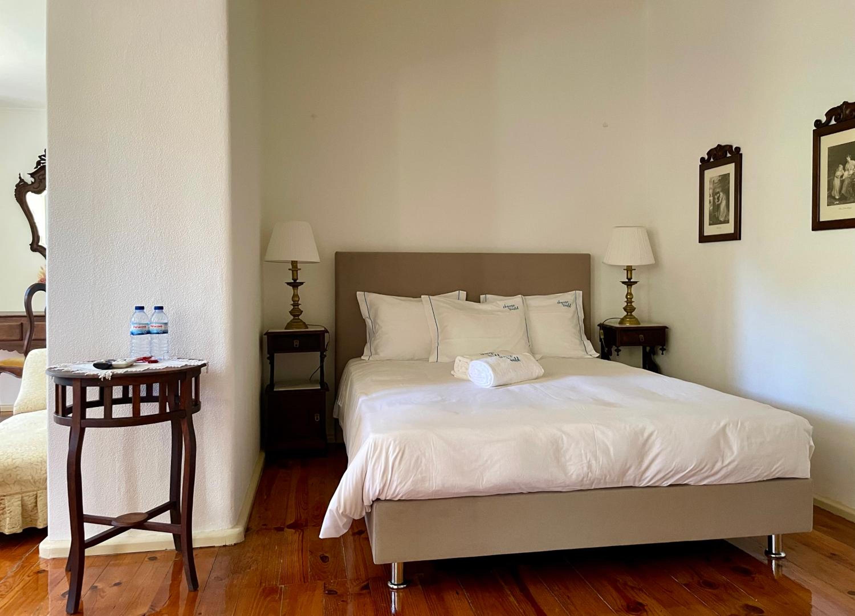 Deluxe Room - Photo 14