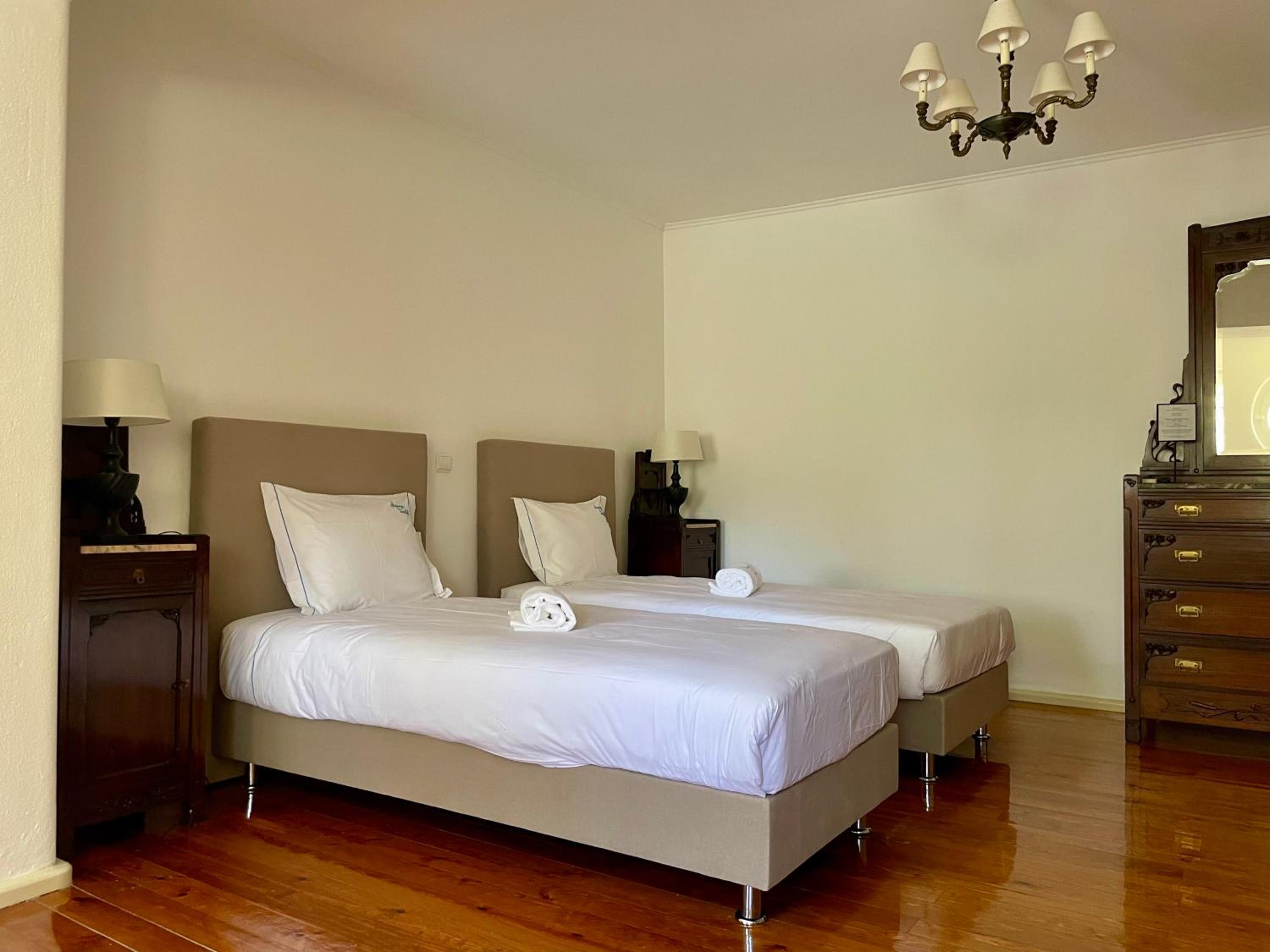 Twin Room - Photo 1