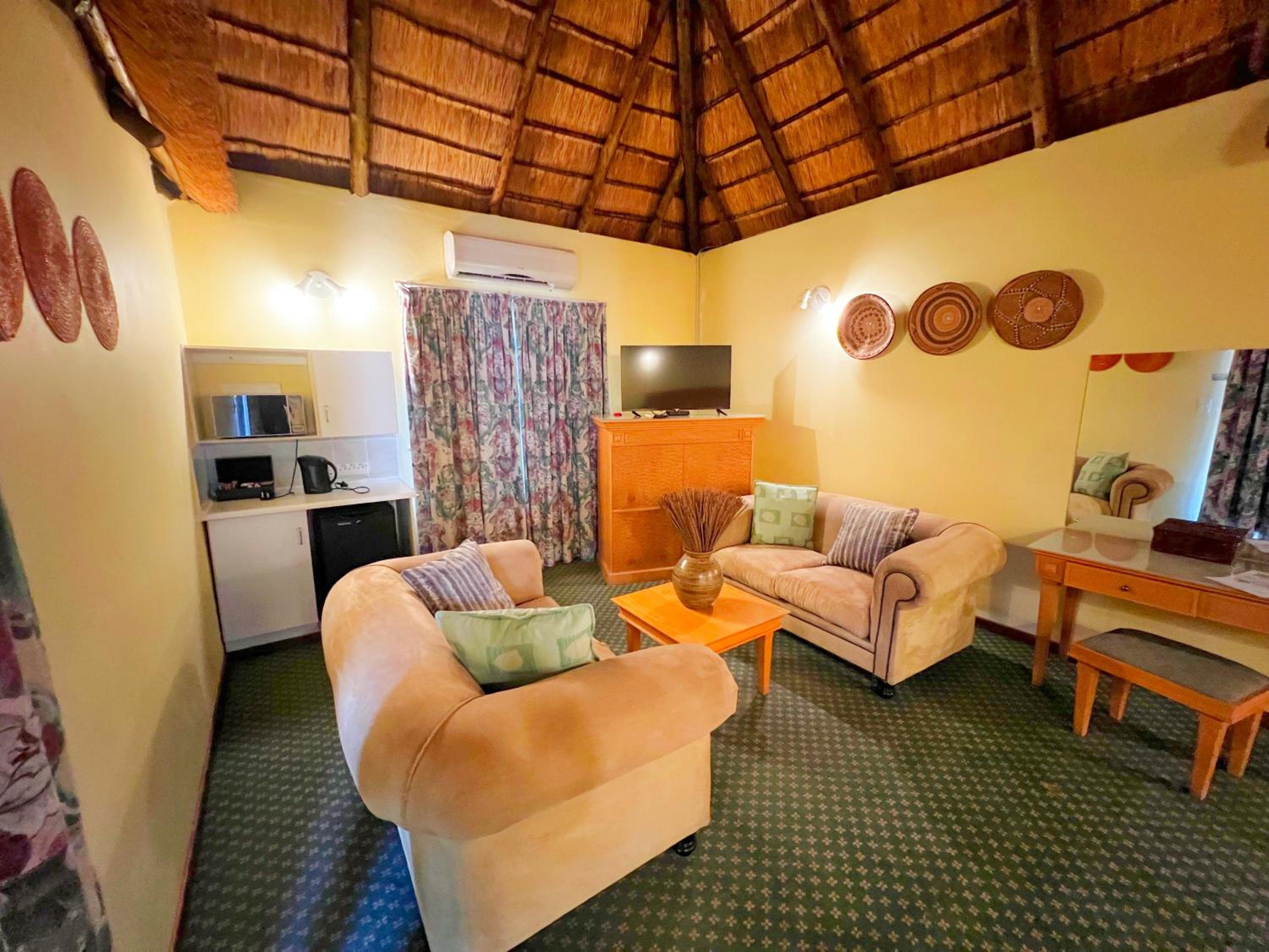 Deluxe Double or Twin Room - Photo 6
