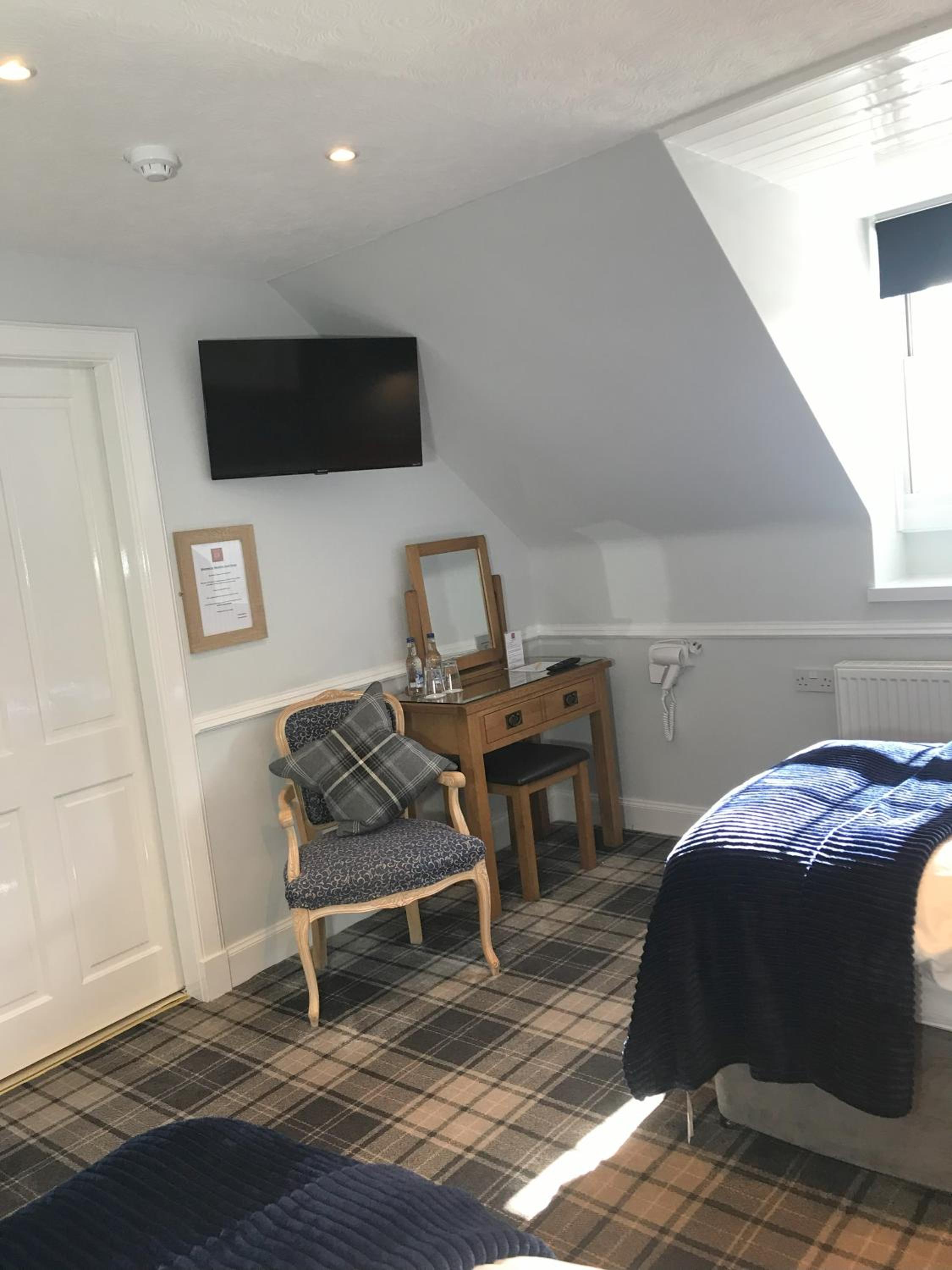 Standard Twin Room photo 3