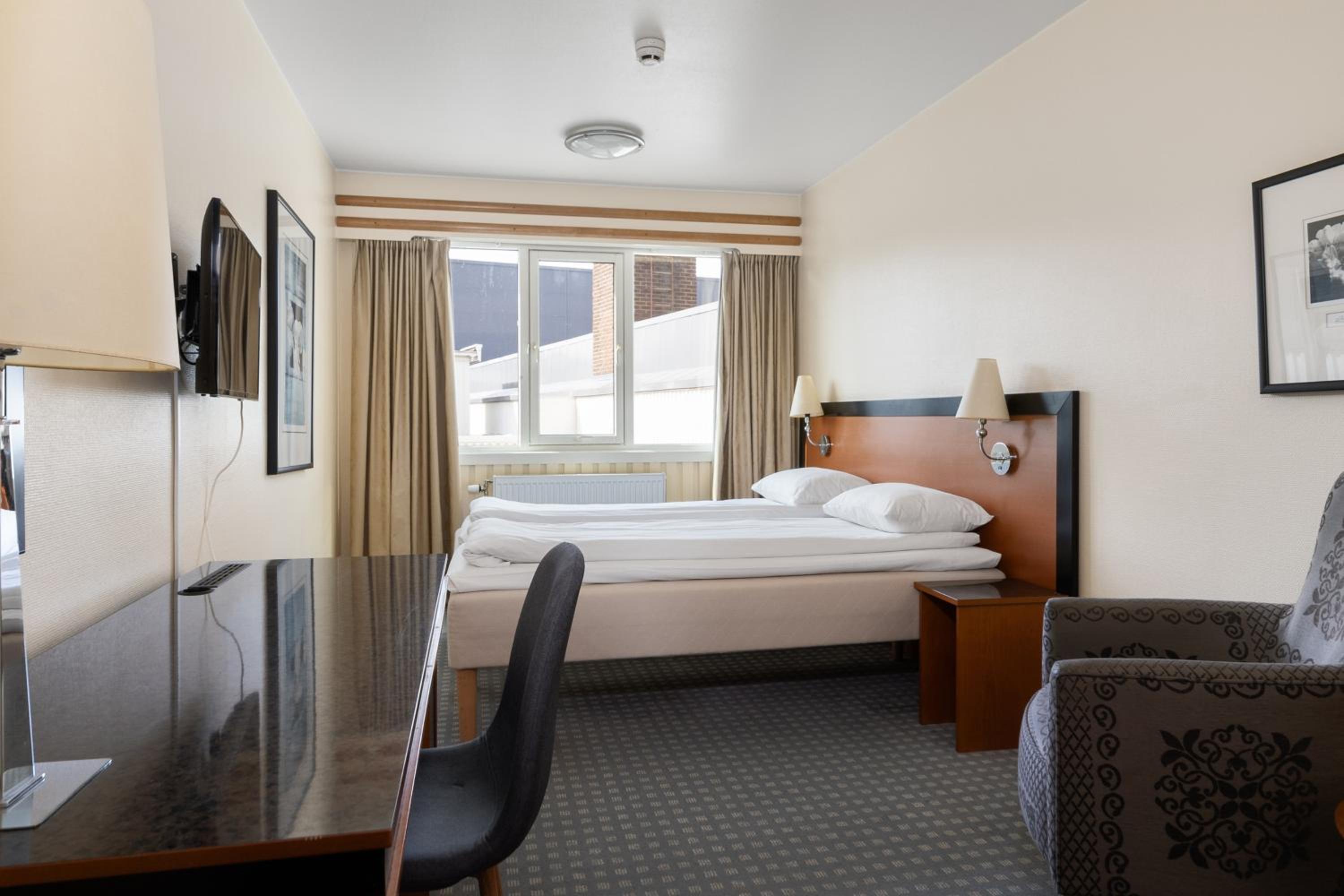 Economy Double Room - Photo 3
